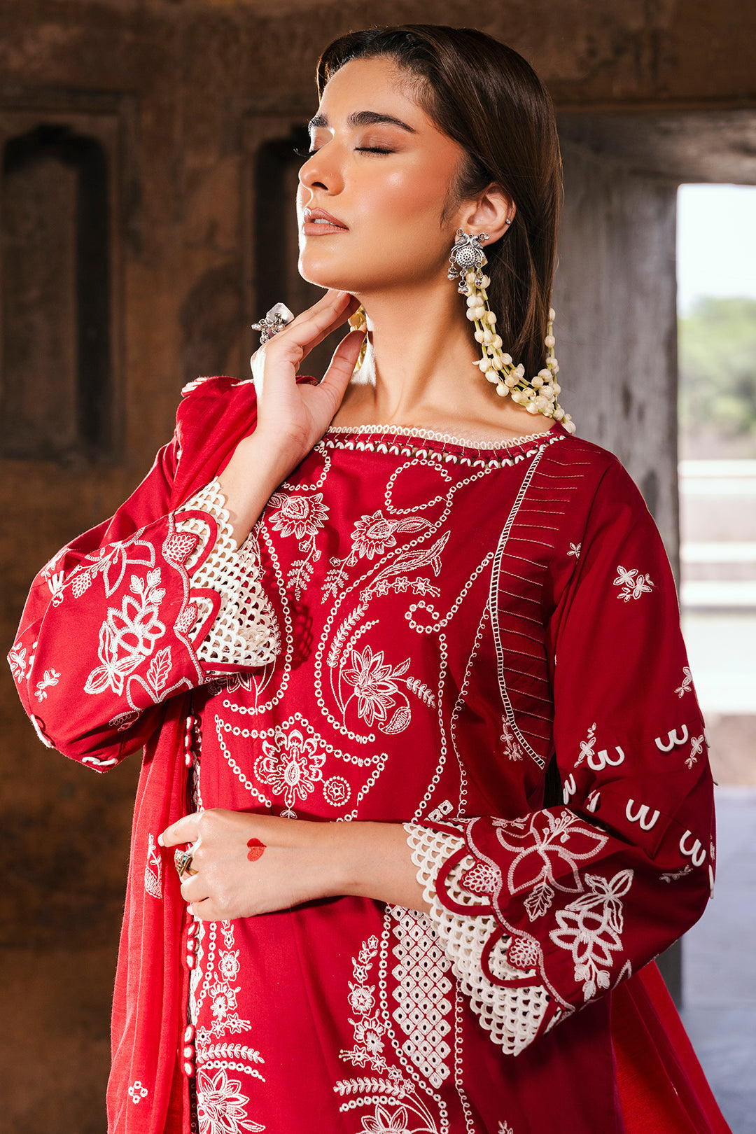 ZELLBURY CHIKANKARI LAWN EMBROIDERED COLLECTION 2025 6