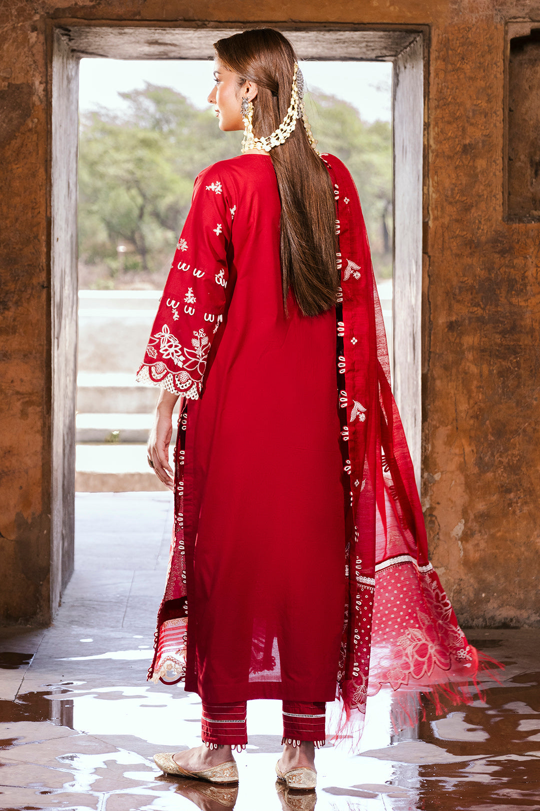 ZELLBURY CHIKANKARI LAWN EMBROIDERED COLLECTION 2025 6