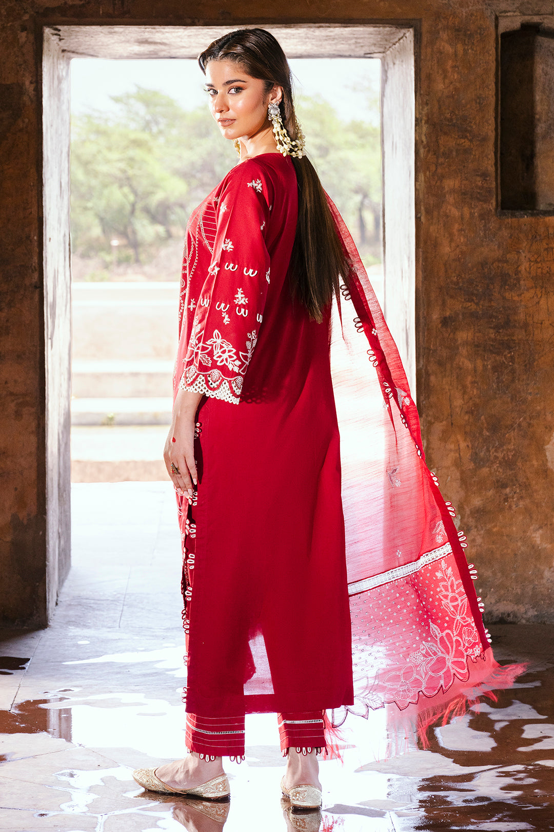 ZELLBURY CHIKANKARI LAWN EMBROIDERED COLLECTION 2025 6