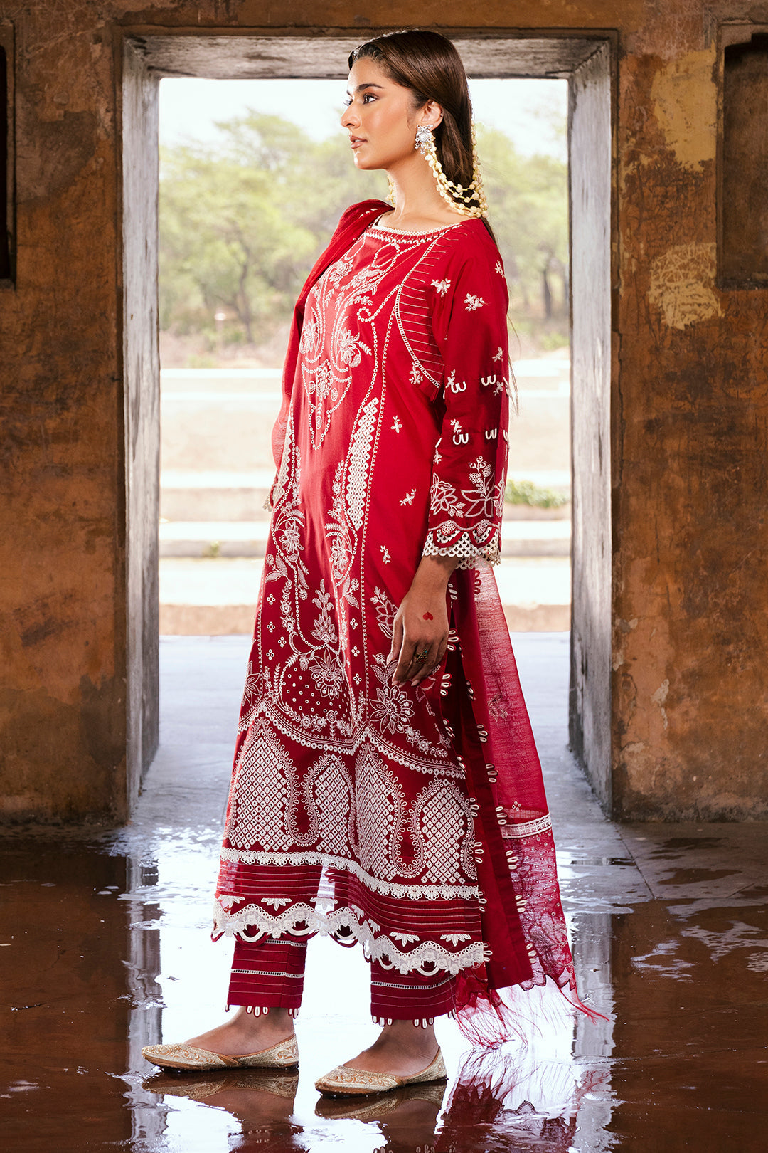 ZELLBURY CHIKANKARI LAWN EMBROIDERED COLLECTION 2025 6