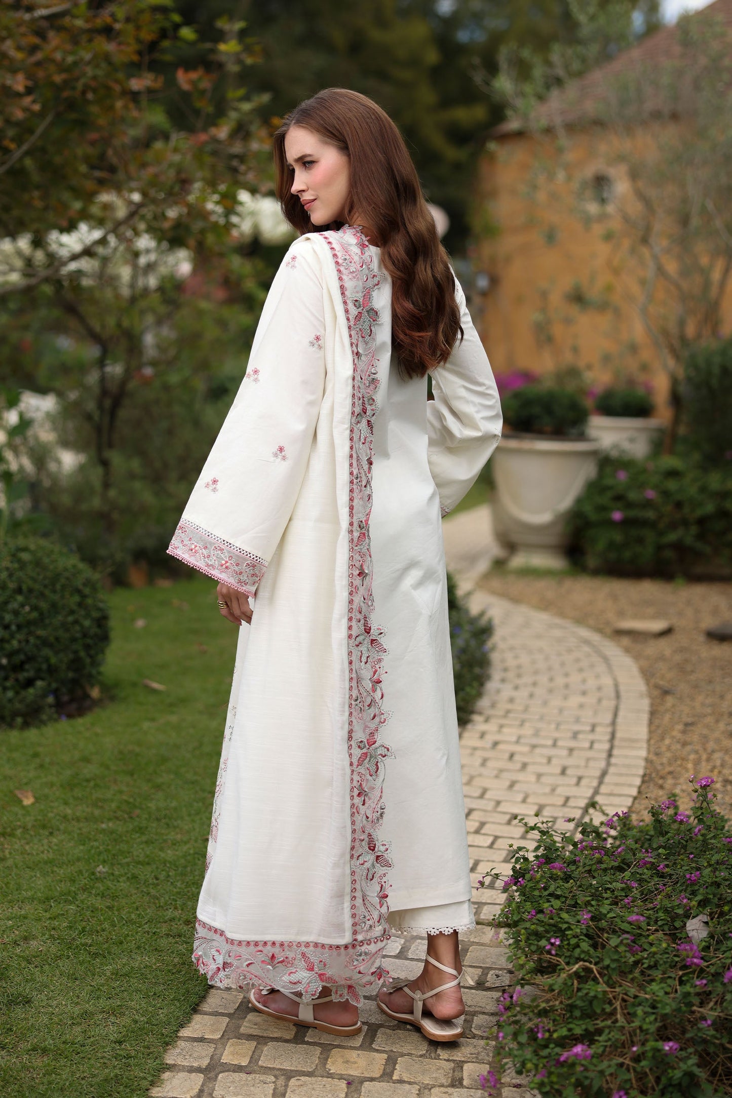 [ SUIT B ] - RAAYA LUXURY LAWN EMBROIDERED COLLECTION 2026