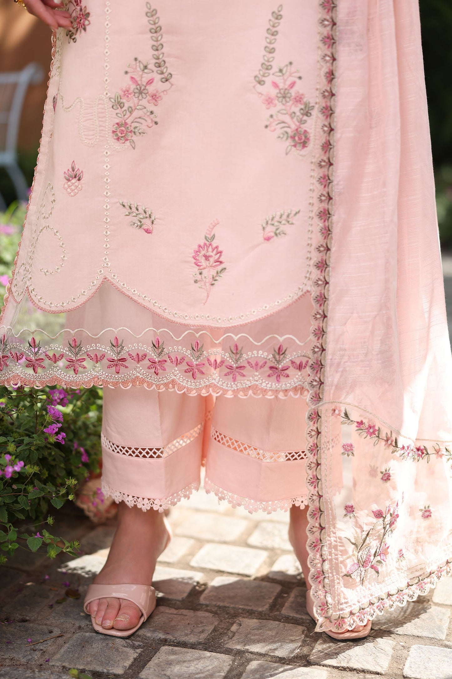 [ SUIT A ] - RAAYA LUXURY LAWN EMBROIDERED COLLECTION 2026
