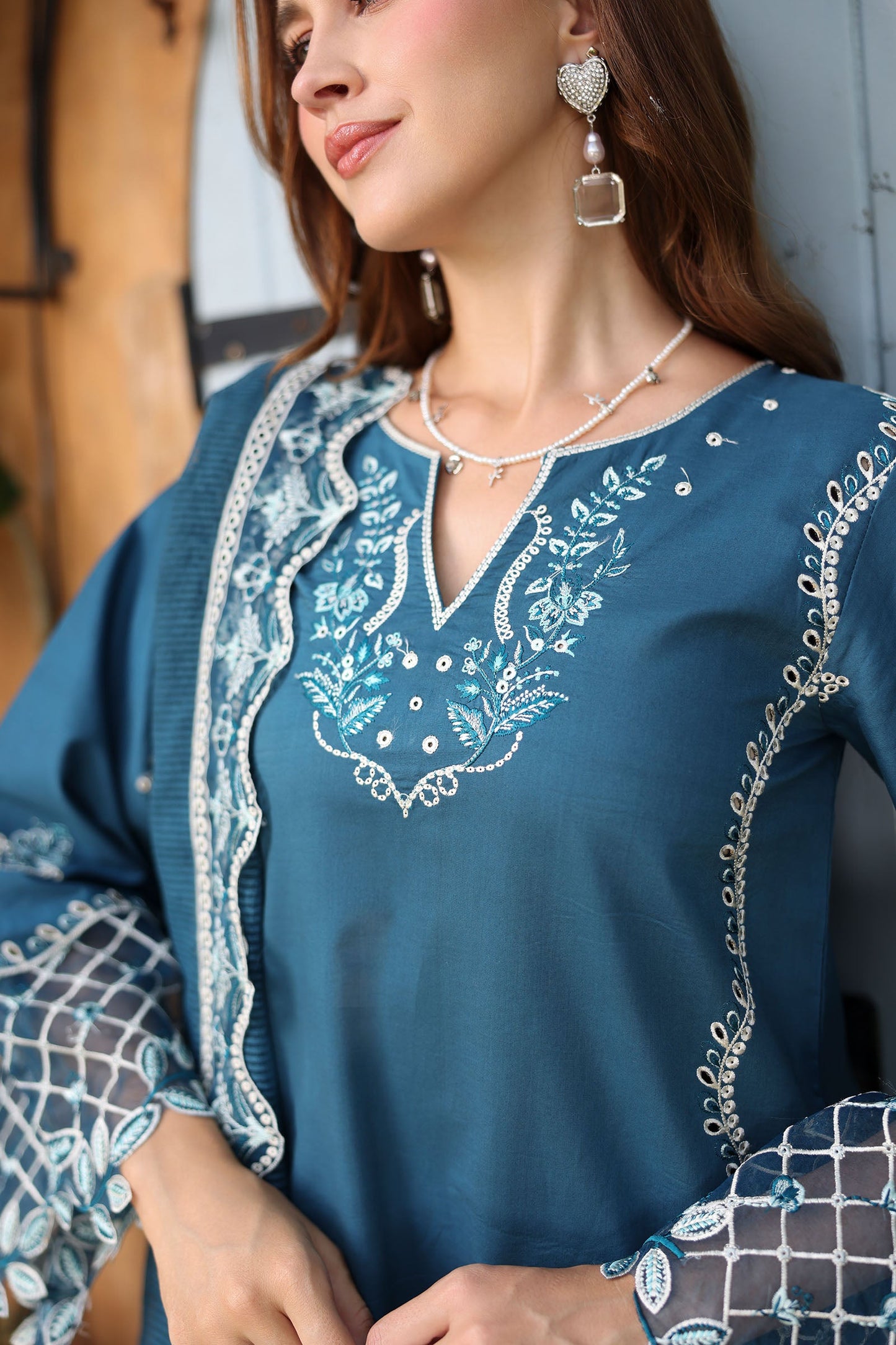 [ SUIT D ] - RAAYA LUXURY LAWN EMBROIDERED COLLECTION 2026