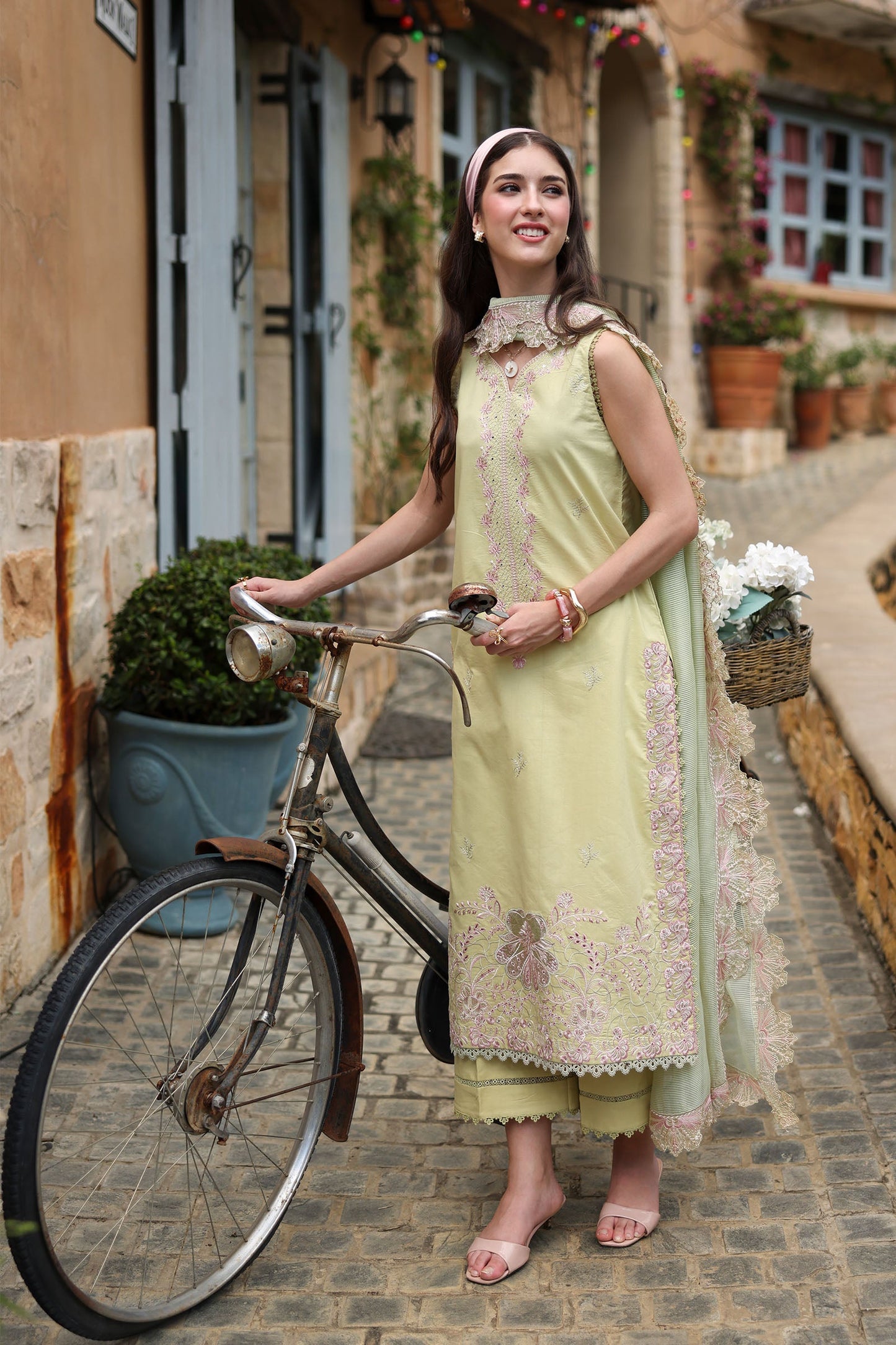 [ SUIT C ] - RAAYA LUXURY LAWN EMBROIDERED COLLECTION 2026