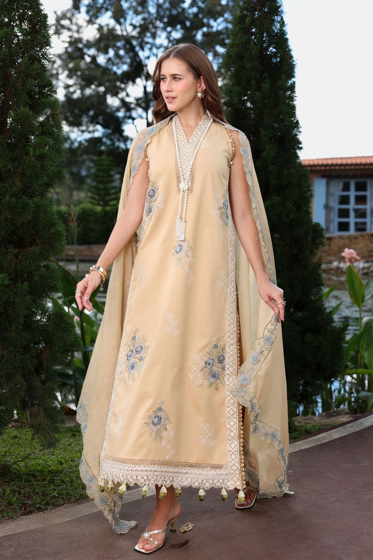 [ SUIT E ] - RAAYA LUXURY LAWN EMBROIDERED COLLECTION 2026