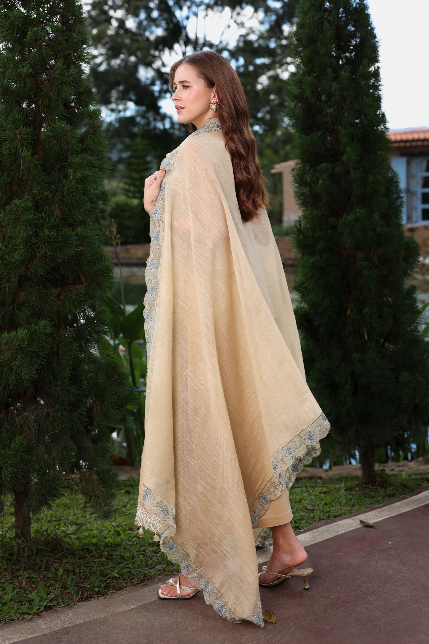 [ SUIT E ] - RAAYA LUXURY LAWN EMBROIDERED COLLECTION 2026