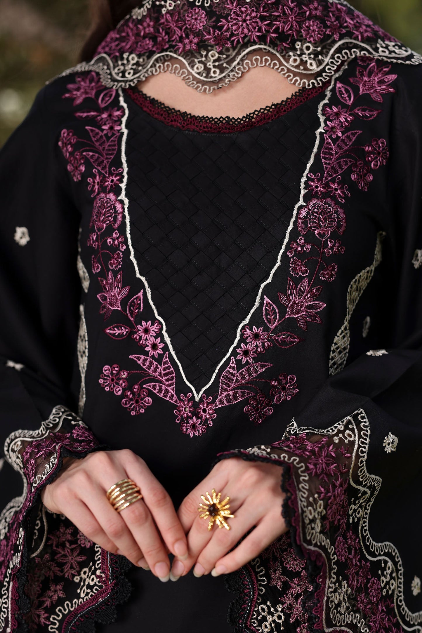 [ SUIT F ] - RAAYA LUXURY LAWN EMBROIDERED COLLECTION 2026
