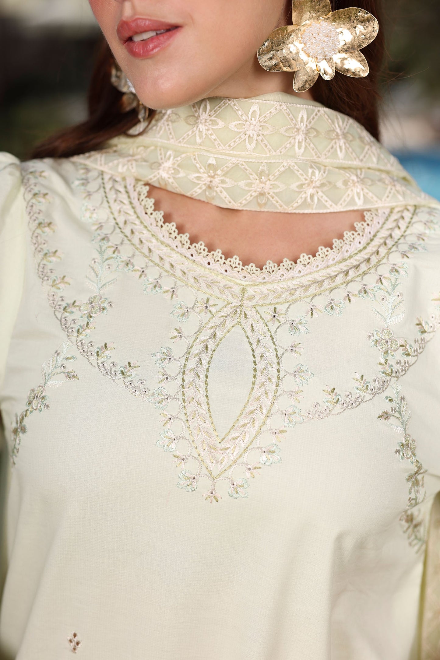 [ SUIT G ] - RAAYA LUXURY LAWN EMBROIDERED COLLECTION 2026