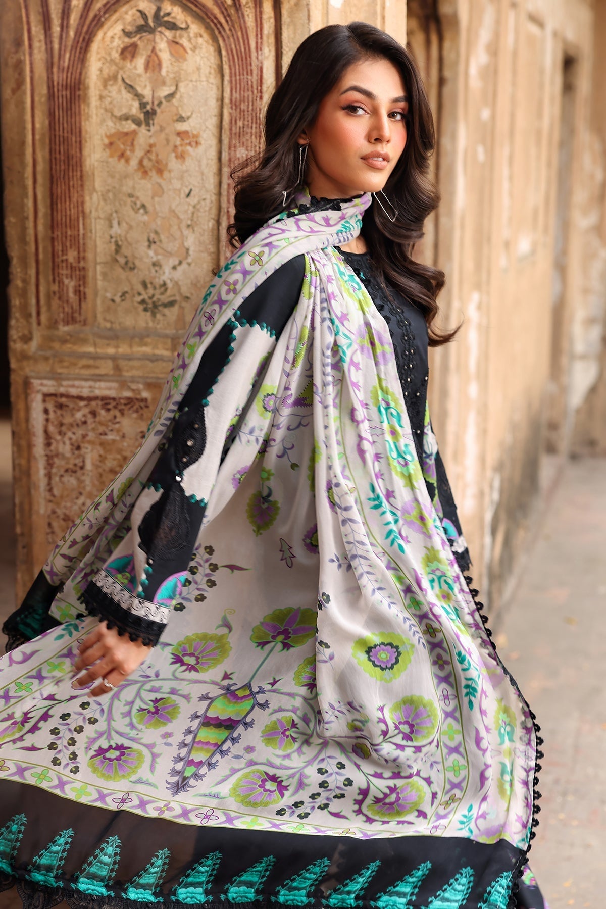 CHARIZMA RANG E BAHAR LAWN EMBROIDERED COLLECTION 2025 💎