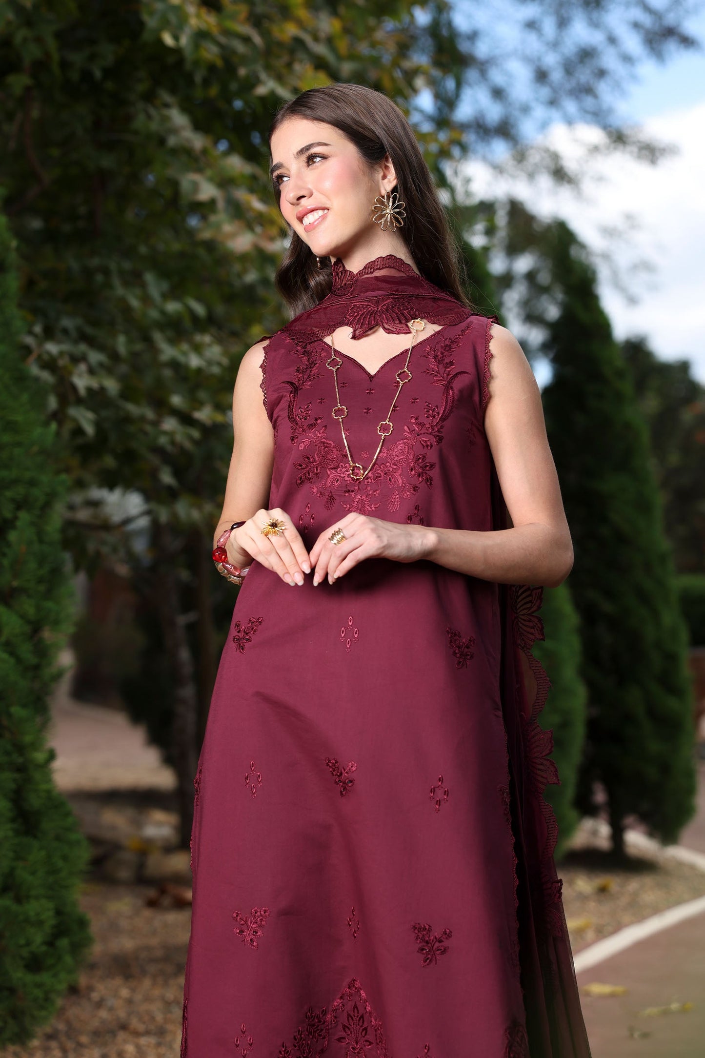 [ SUIT H ] - RAAYA LUXURY LAWN EMBROIDERED COLLECTION 2026