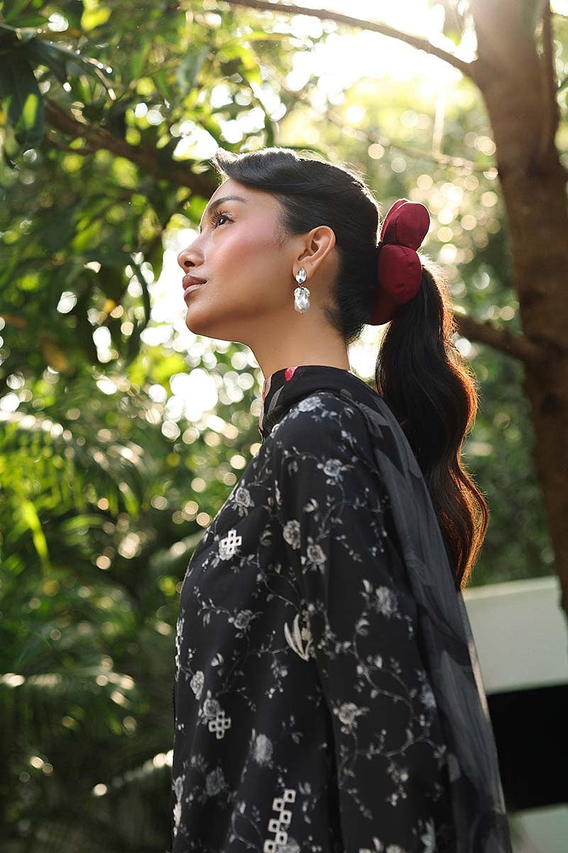 QALAMKAR QPRINTS LAWN EMBROIDERED 2026 E [ 𝘽𝙀𝙎𝙏 𝙋𝙍𝙄𝘾𝙀 ✅ ]