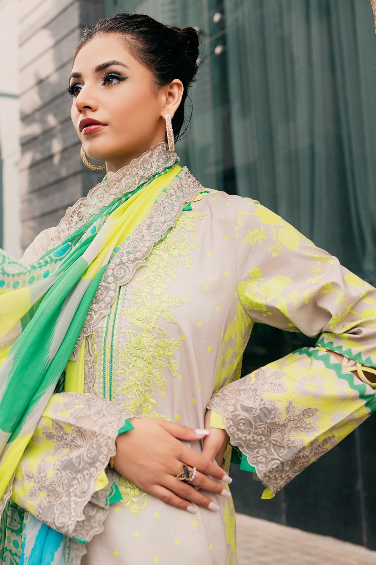 CHARIZMA RANG E BAHAR LAWN EMBROIDERED COLLECTION 2025 💎