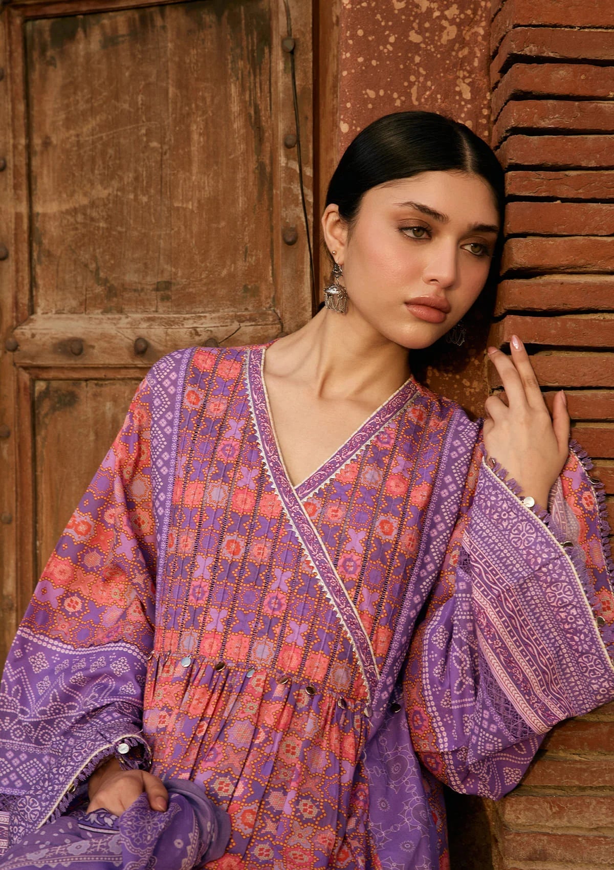 [ SUIT I ] - KAHF AANGAN LUXURY PRINT LAWN WITH CHIFFON DUPATTA 2026