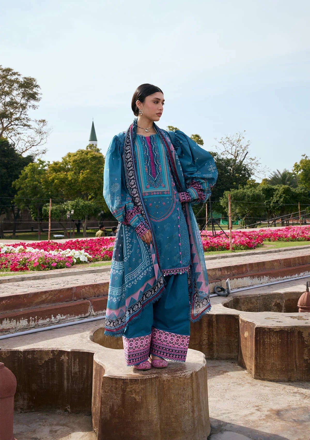 [ SUIT M ] - KAHF AANGAN LUXURY PRINT LAWN WITH CHIFFON DUPATTA 2026