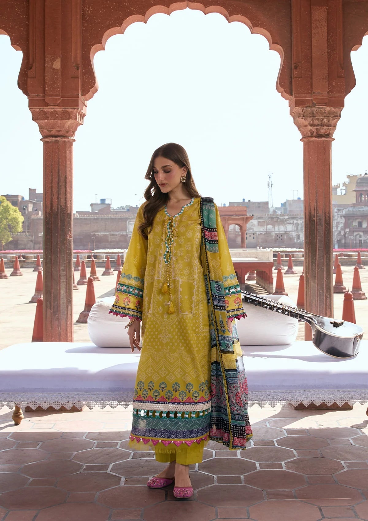 [ SUIT F ] - KAHF AANGAN LUXURY PRINT LAWN WITH CHIFFON DUPATTA 2026