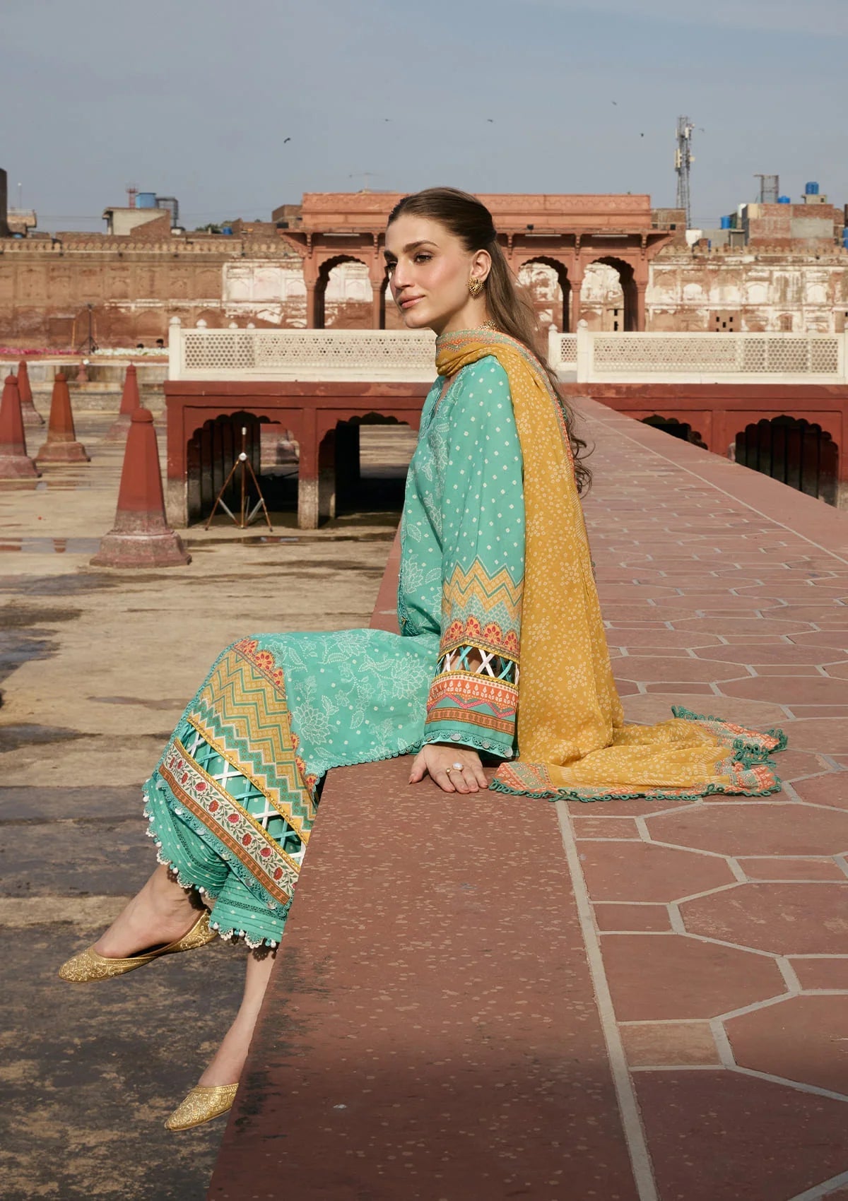 [ SUIT K ] - KAHF AANGAN LUXURY PRINT LAWN WITH CHIFFON DUPATTA 2026