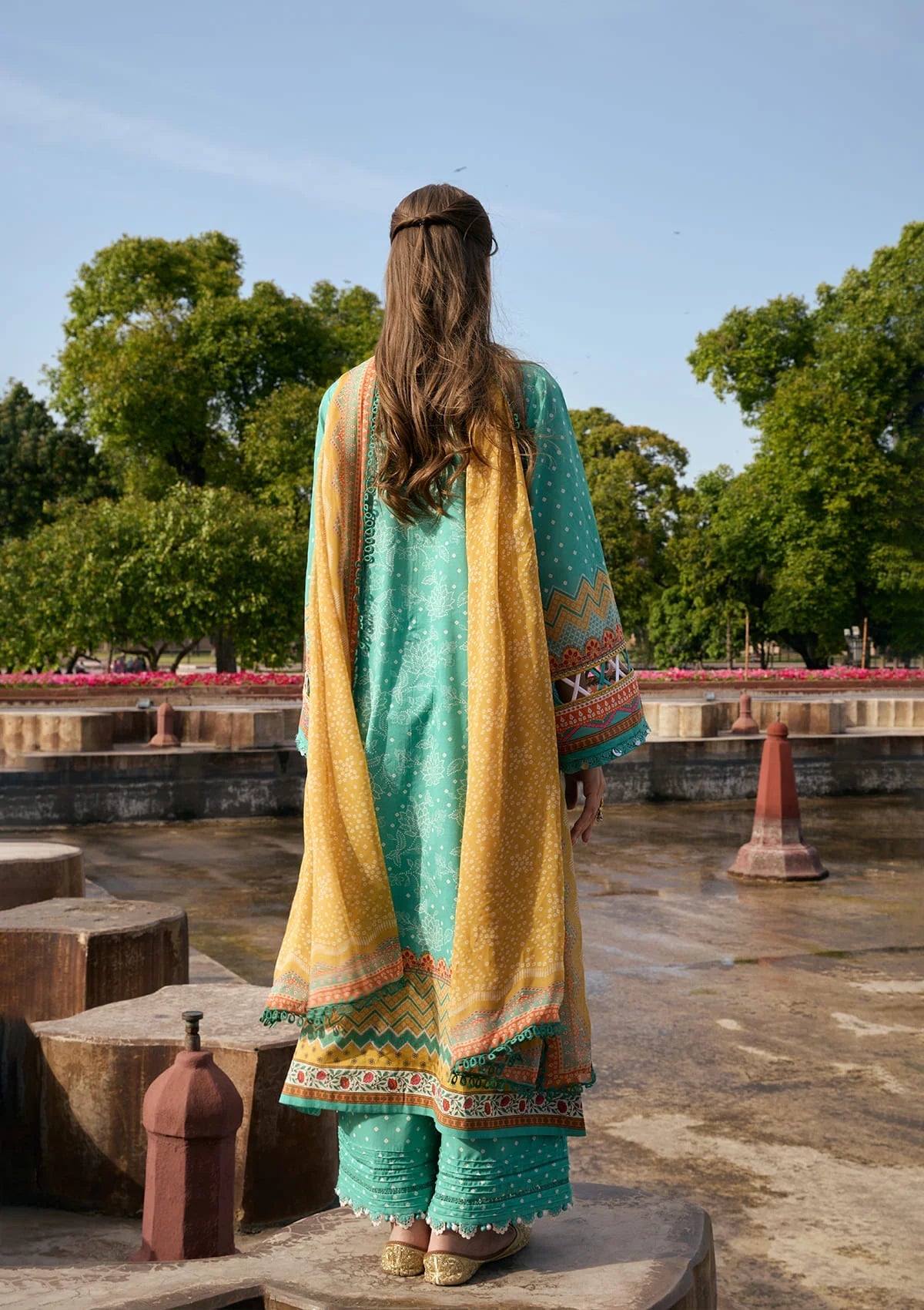 [ SUIT K ] - KAHF AANGAN LUXURY PRINT LAWN WITH CHIFFON DUPATTA 2026