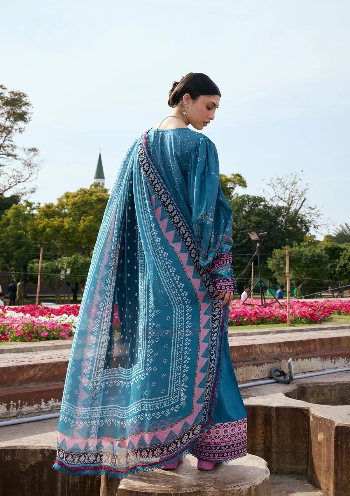 [ SUIT M ] - KAHF AANGAN LUXURY PRINT LAWN WITH CHIFFON DUPATTA 2026