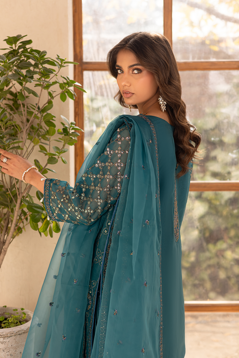 EMAAN ADEEL NOORE FESTIVE FORMALS COLLECTION 2025