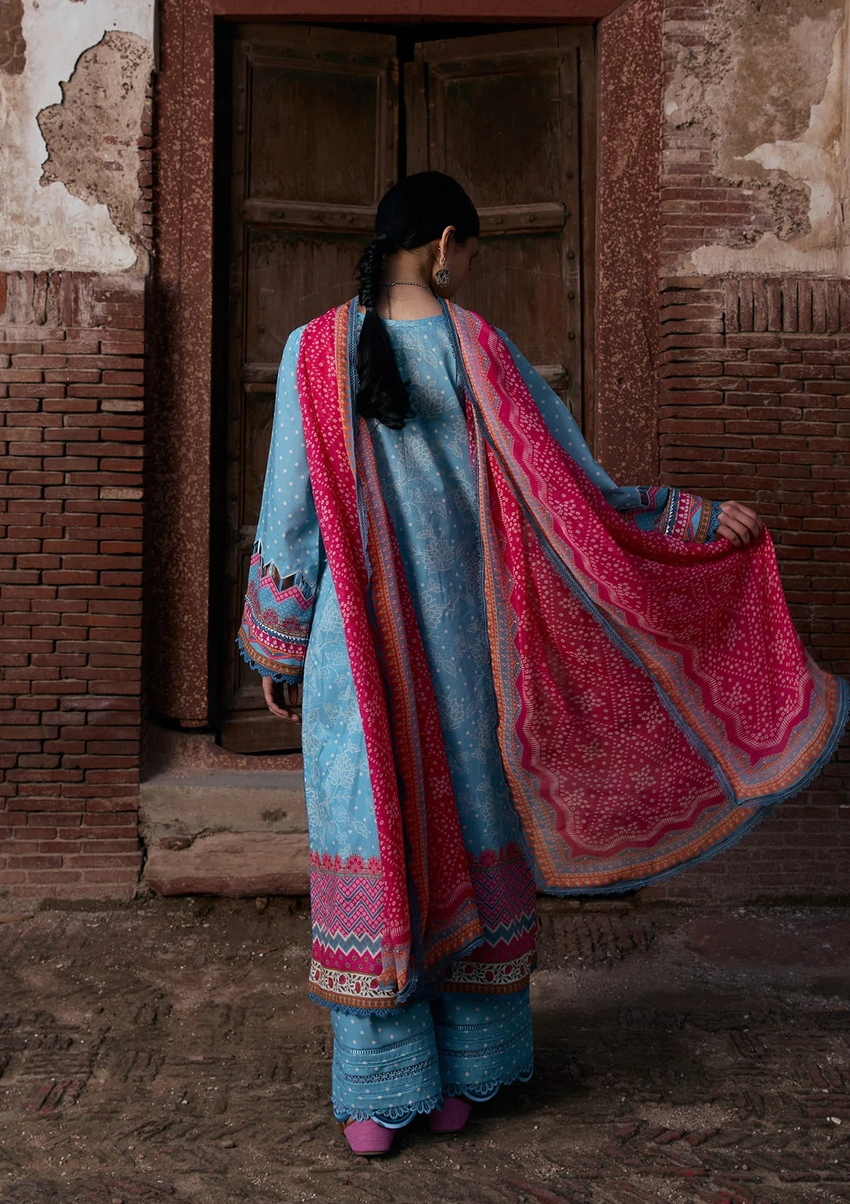 [ SUIT P ] - KAHF AANGAN LUXURY PRINT LAWN WITH CHIFFON DUPATTA 2026
