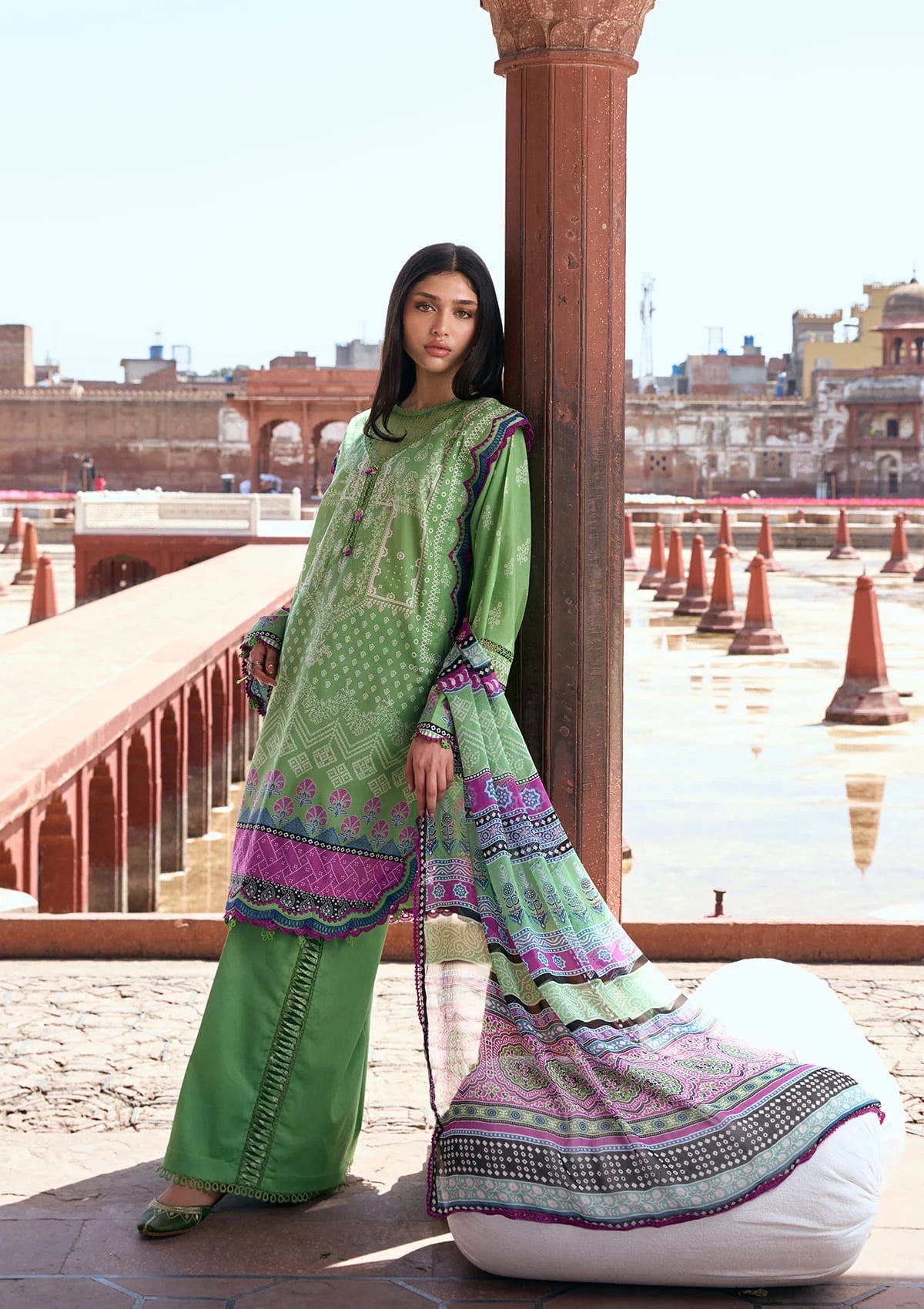[ SUIT L ] - KAHF AANGAN LUXURY PRINT LAWN WITH CHIFFON DUPATTA 2026