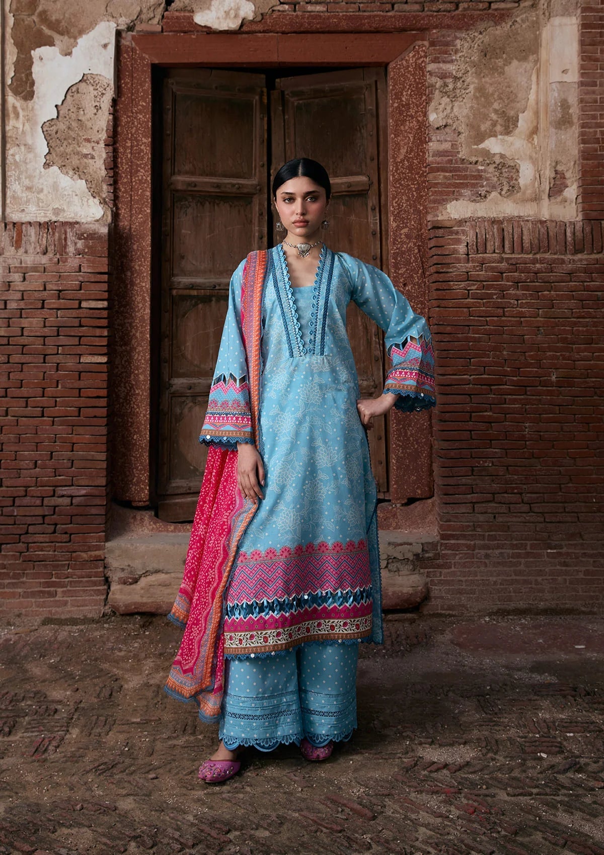 [ SUIT P ] - KAHF AANGAN LUXURY PRINT LAWN WITH CHIFFON DUPATTA 2026