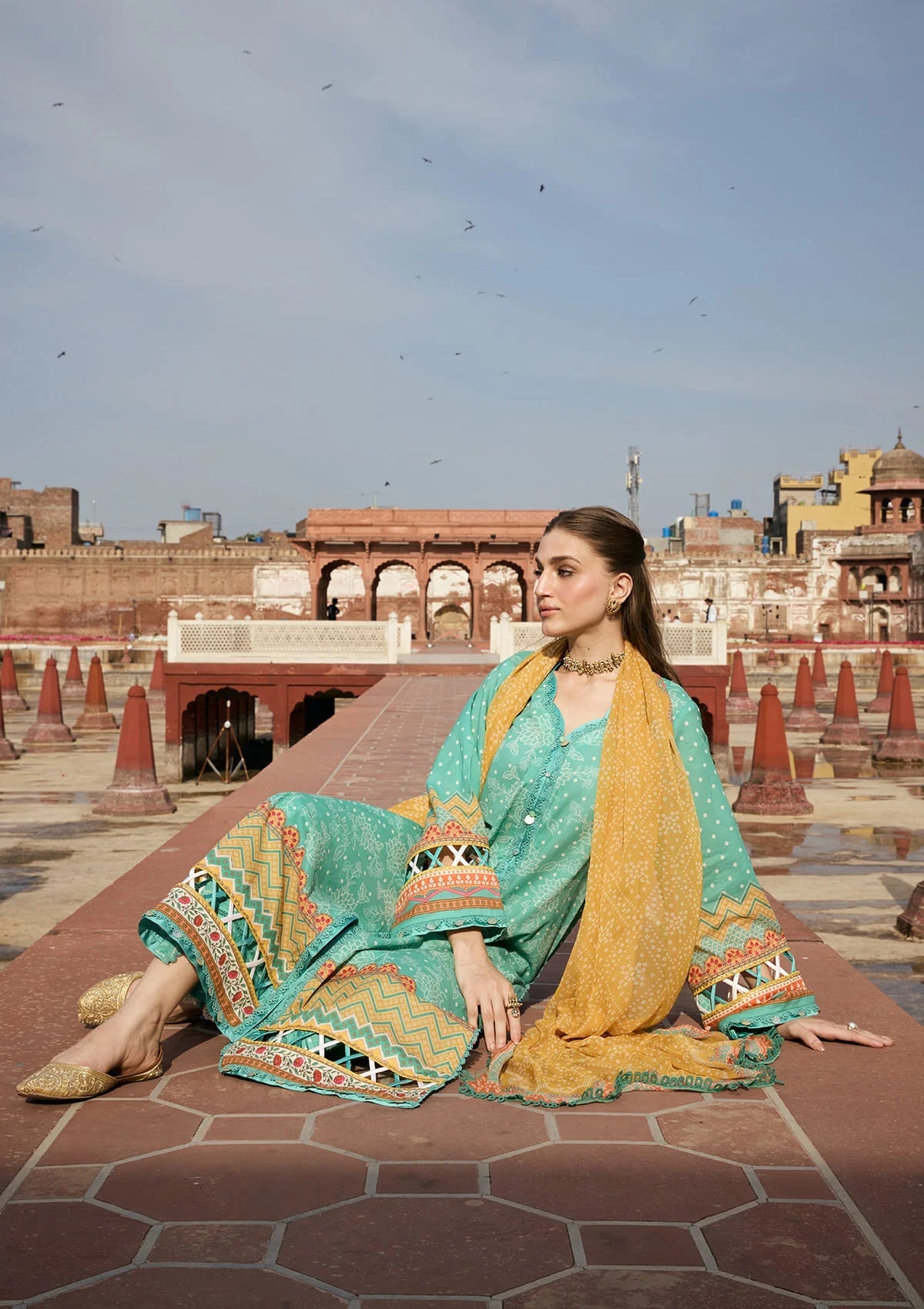 [ SUIT K ] - KAHF AANGAN LUXURY PRINT LAWN WITH CHIFFON DUPATTA 2026