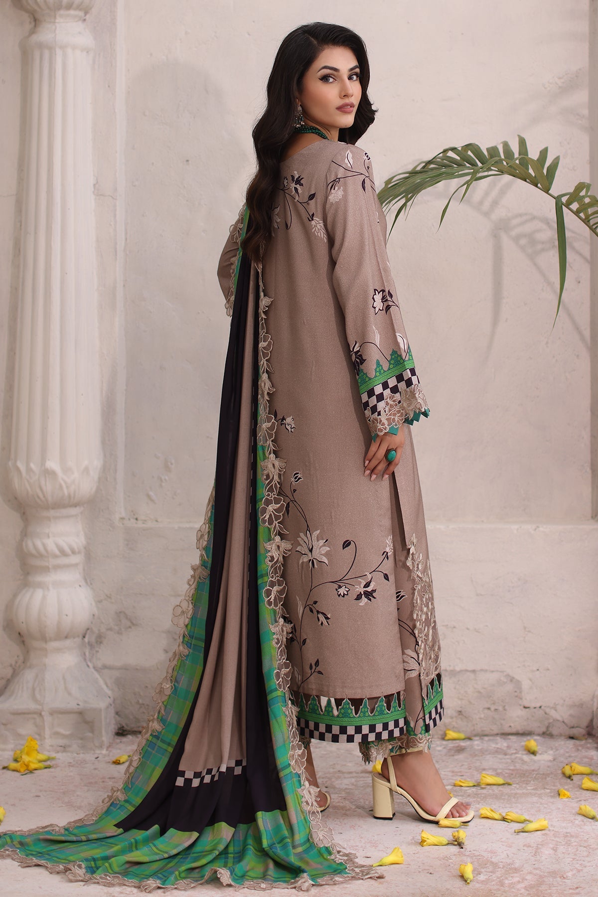 CHARIZMA VIRSA EMBROIDERED LINEN SHAWL SUIT COLLECTION 2024 🌸🌸