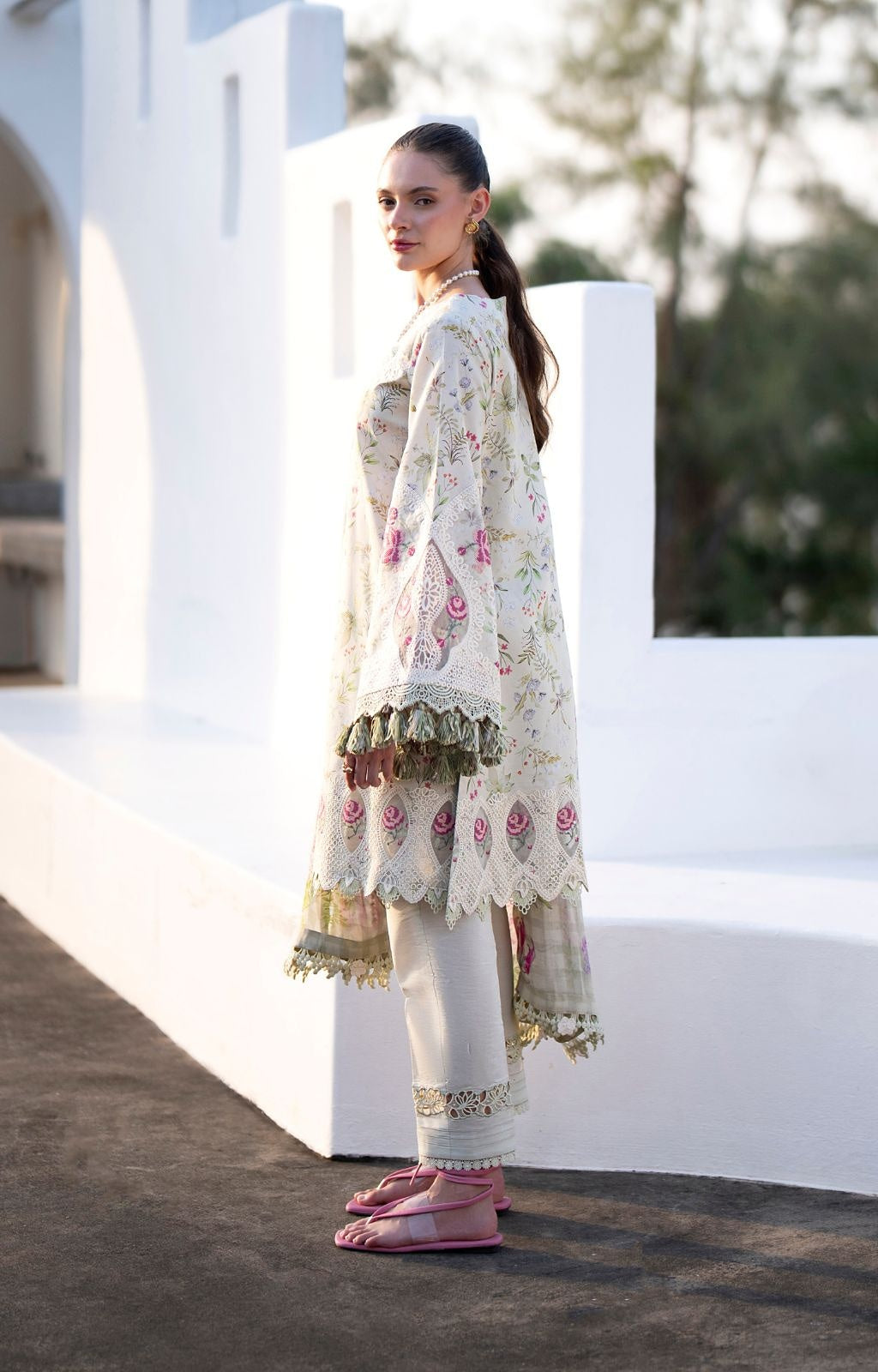 ALIF AJR PRITKARI LAWN EMBROIDERED 2025