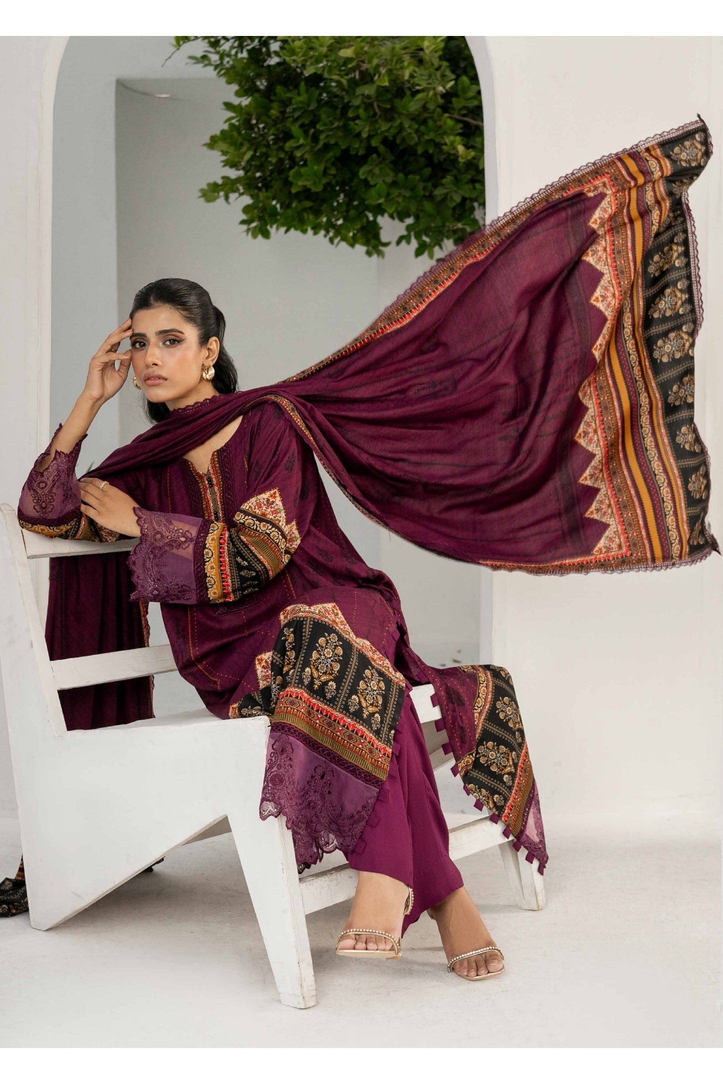 FIRDOUS RESHAM LINEN COLLECTION 24