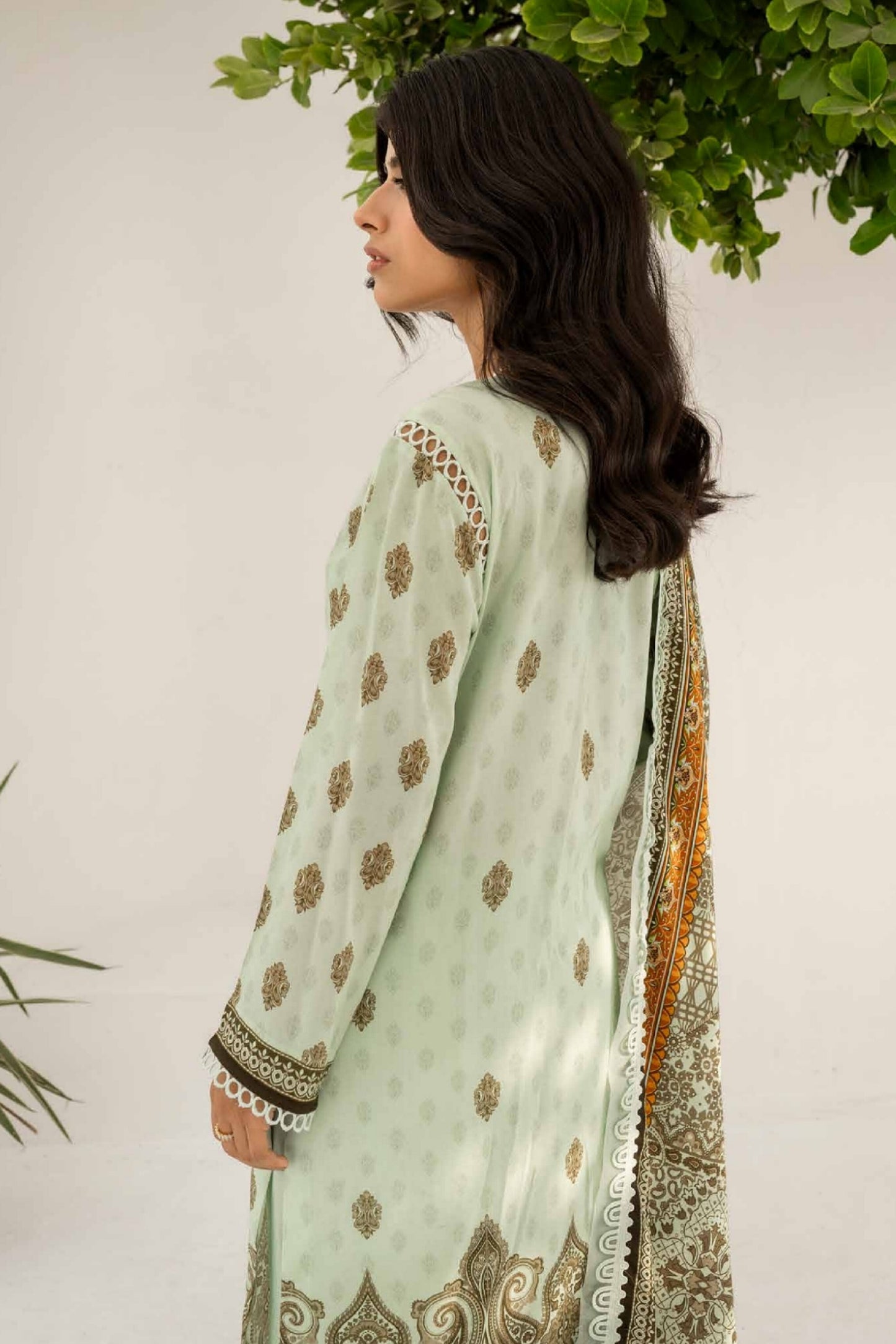 FIRDOUS RESHAM LINEN COLLECTION 24