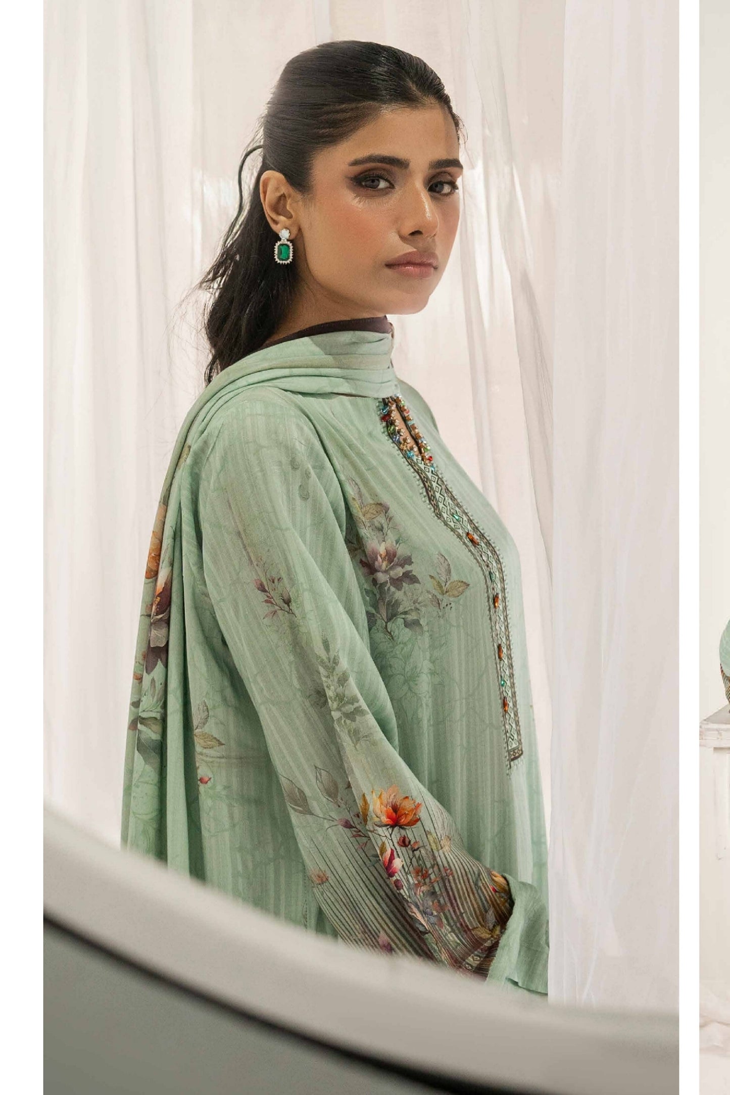 FIRDOUS RESHAM LINEN COLLECTION 24