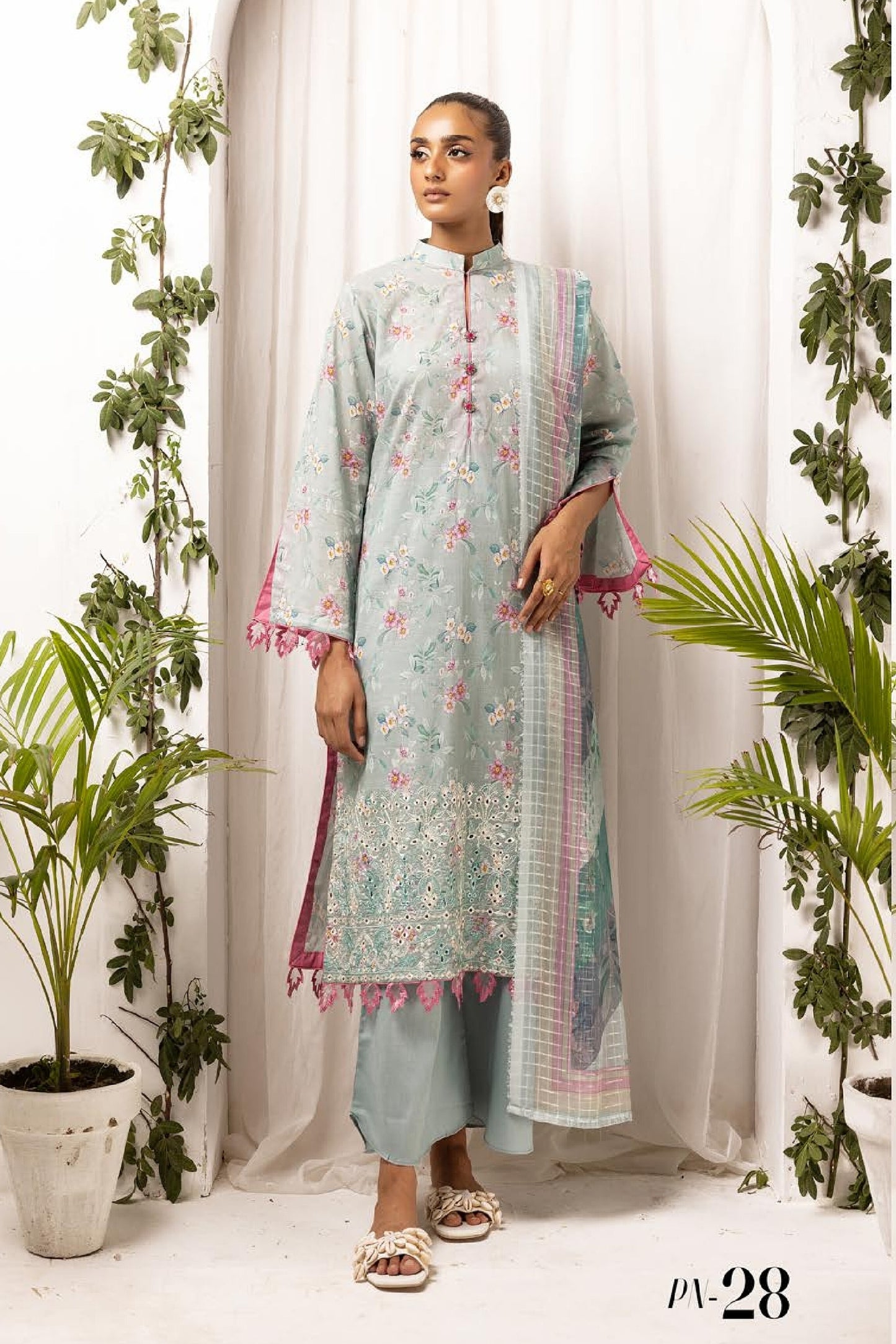 PRINTKARI BY NUR CHIKANKARI EMBROIDERED LAWN 2024 🌸🌸