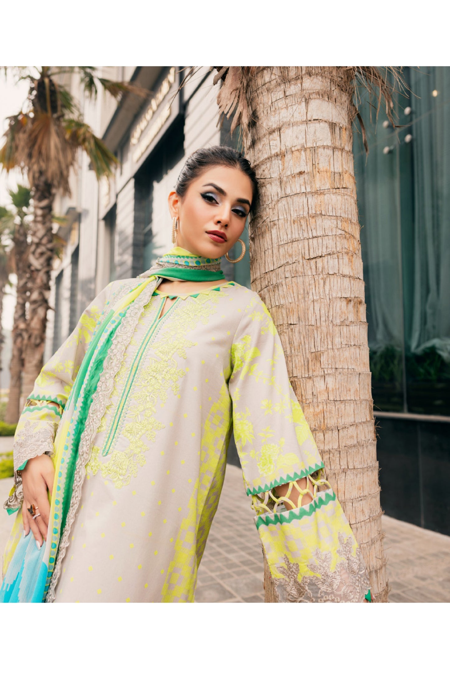 CHARIZMA RANG E BAHAR LAWN EMBROIDERED COLLECTION 2025 💎