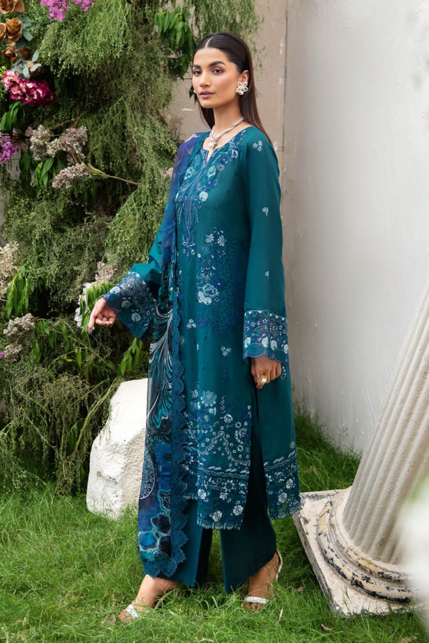 RAMSHA RIWAYAT LUXURY LAWN VOL 10 2025