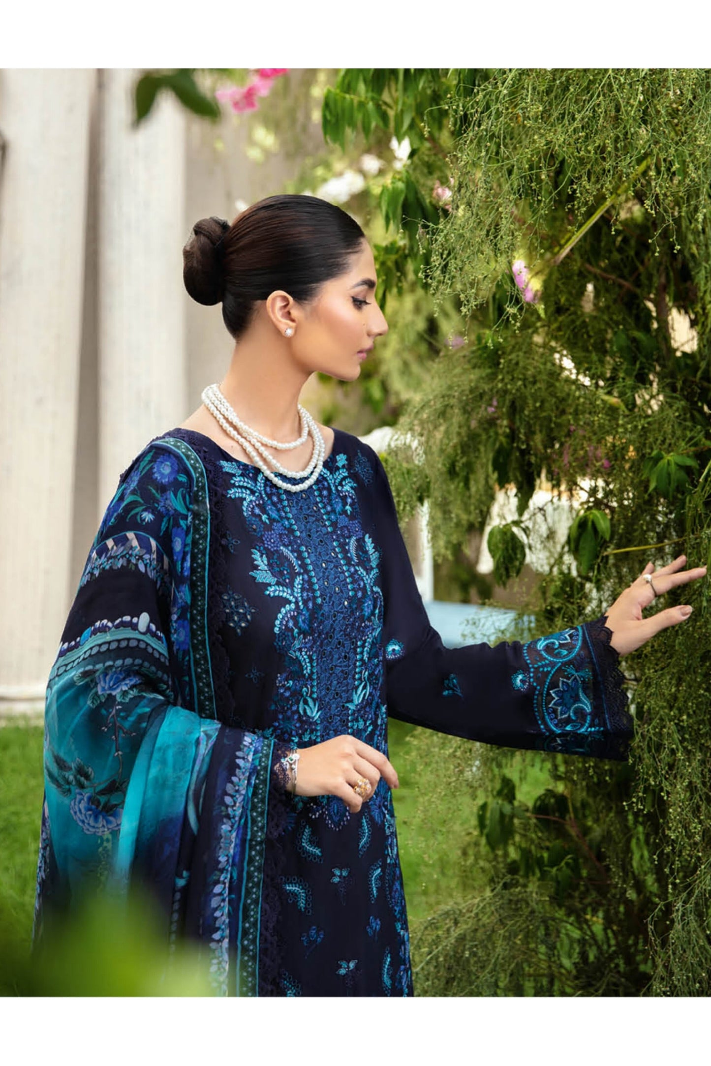 RAMSHA RIWAYAT LUXURY LAWN VOL 10 2025