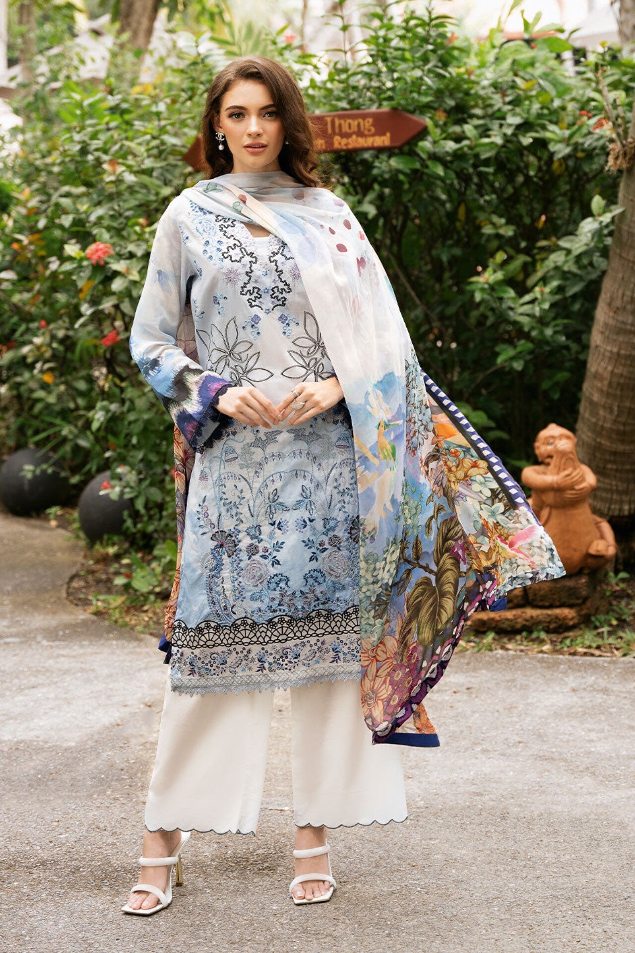 RAMSHA RIWAYAT LUXURY LAWN VOL 11 2025