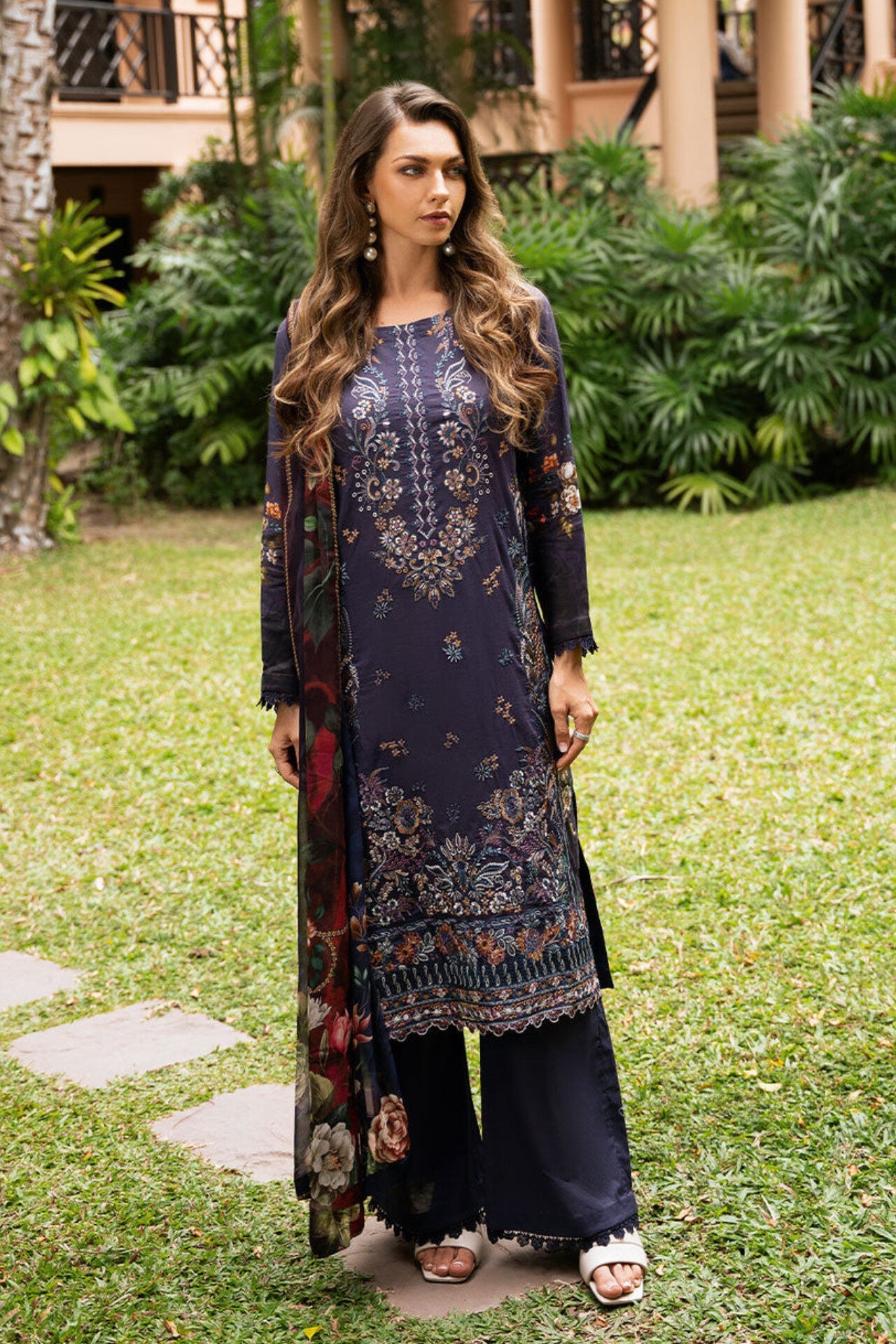 RAMSHA RIWAYAT LUXURY LAWN VOL 11 2025