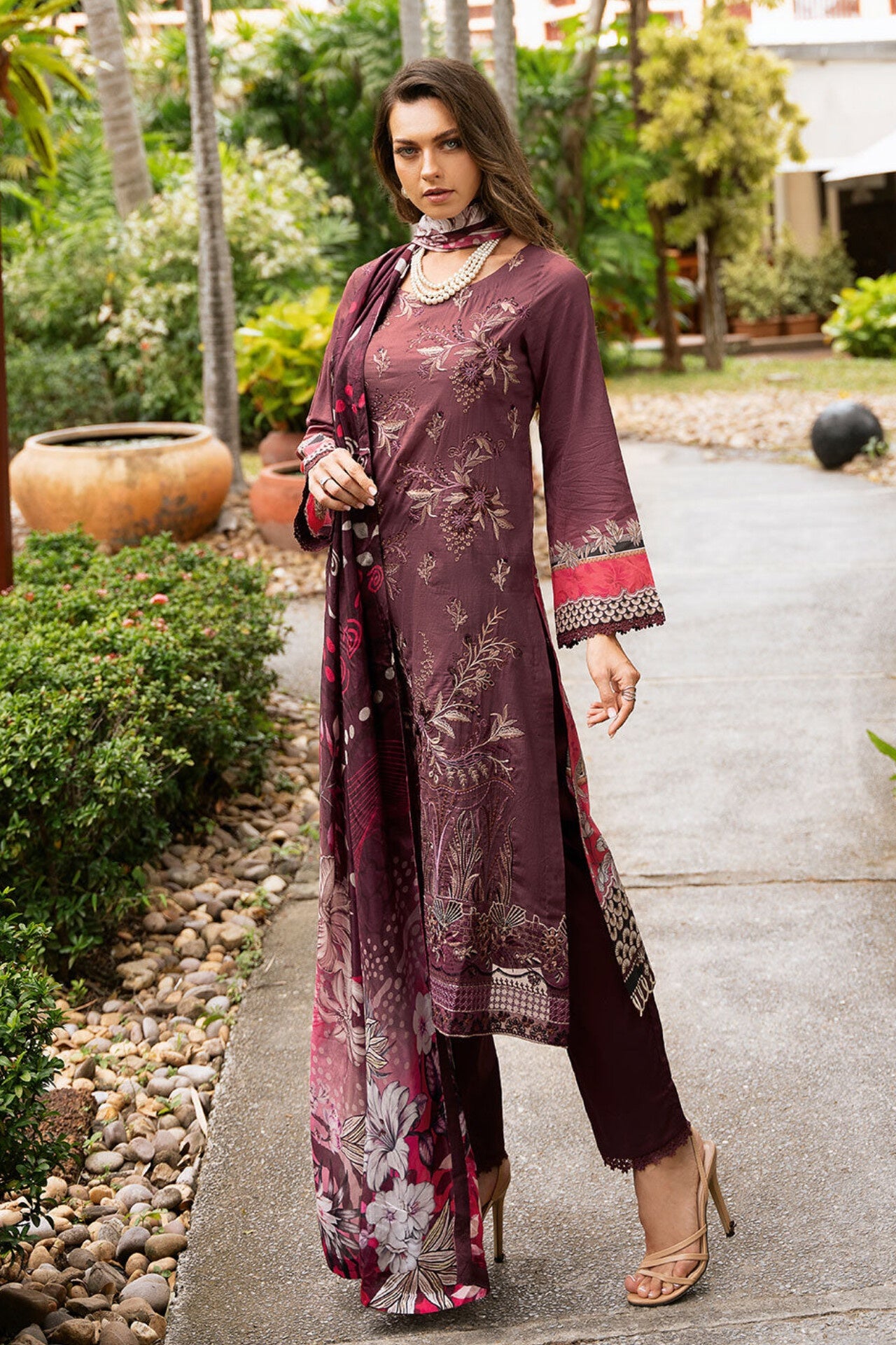 RAMSHA RIWAYAT LUXURY LAWN VOL 11 2025