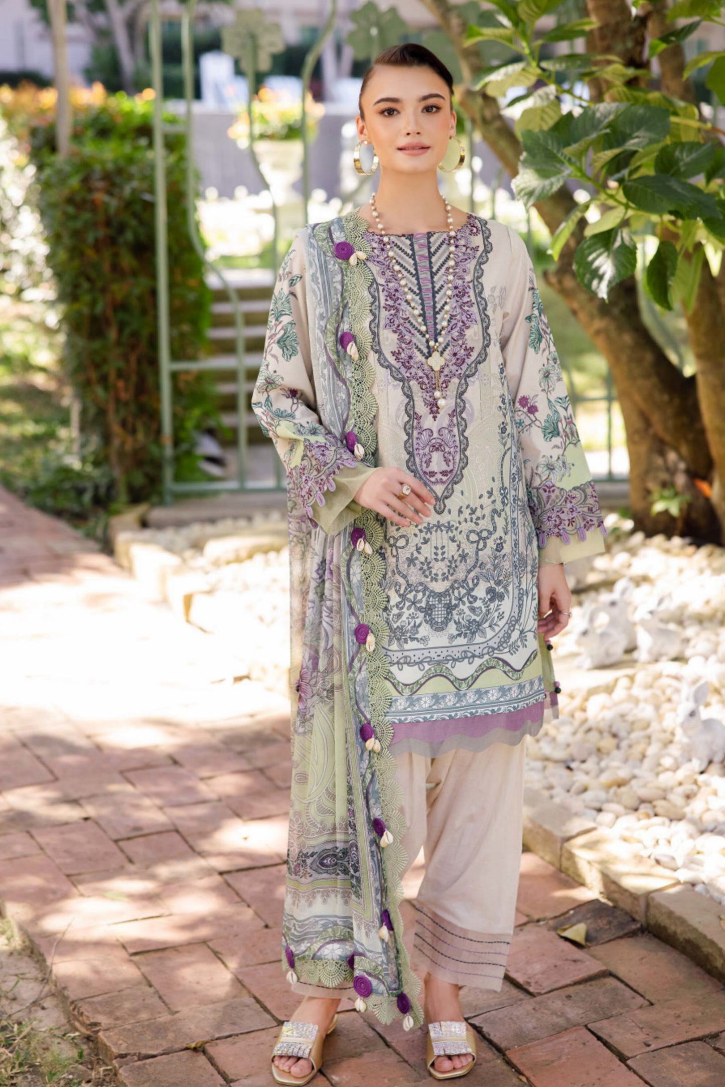 JADE BLISS LAWN EMBROIDERED SS 2025