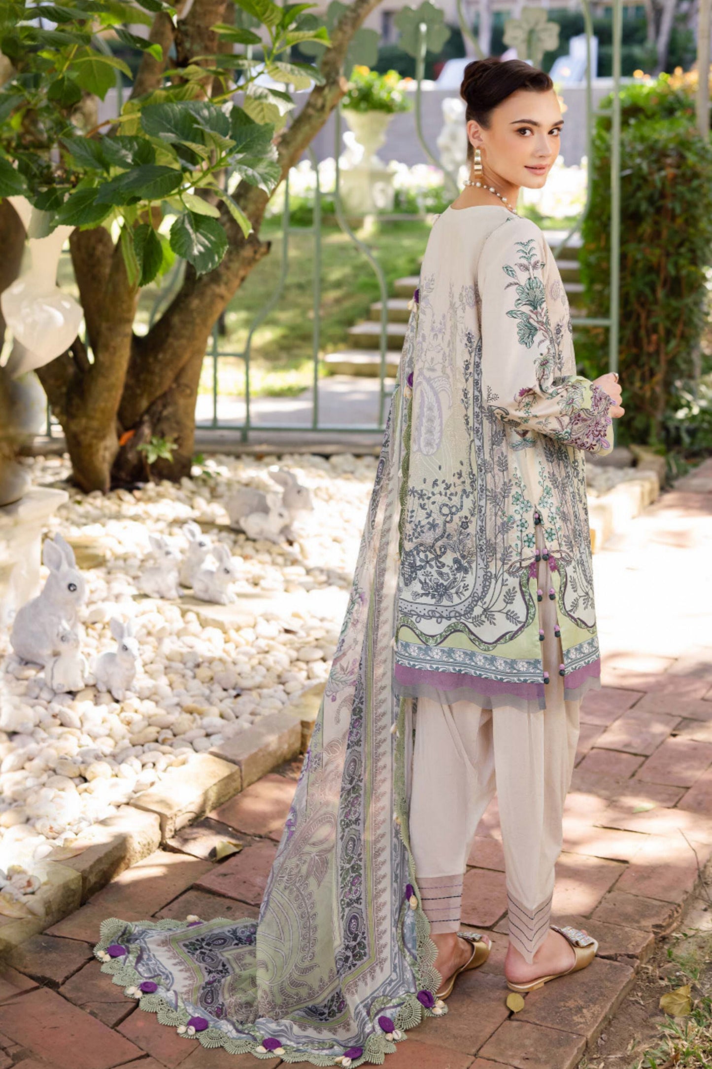 JADE BLISS LAWN EMBROIDERED SS 2025