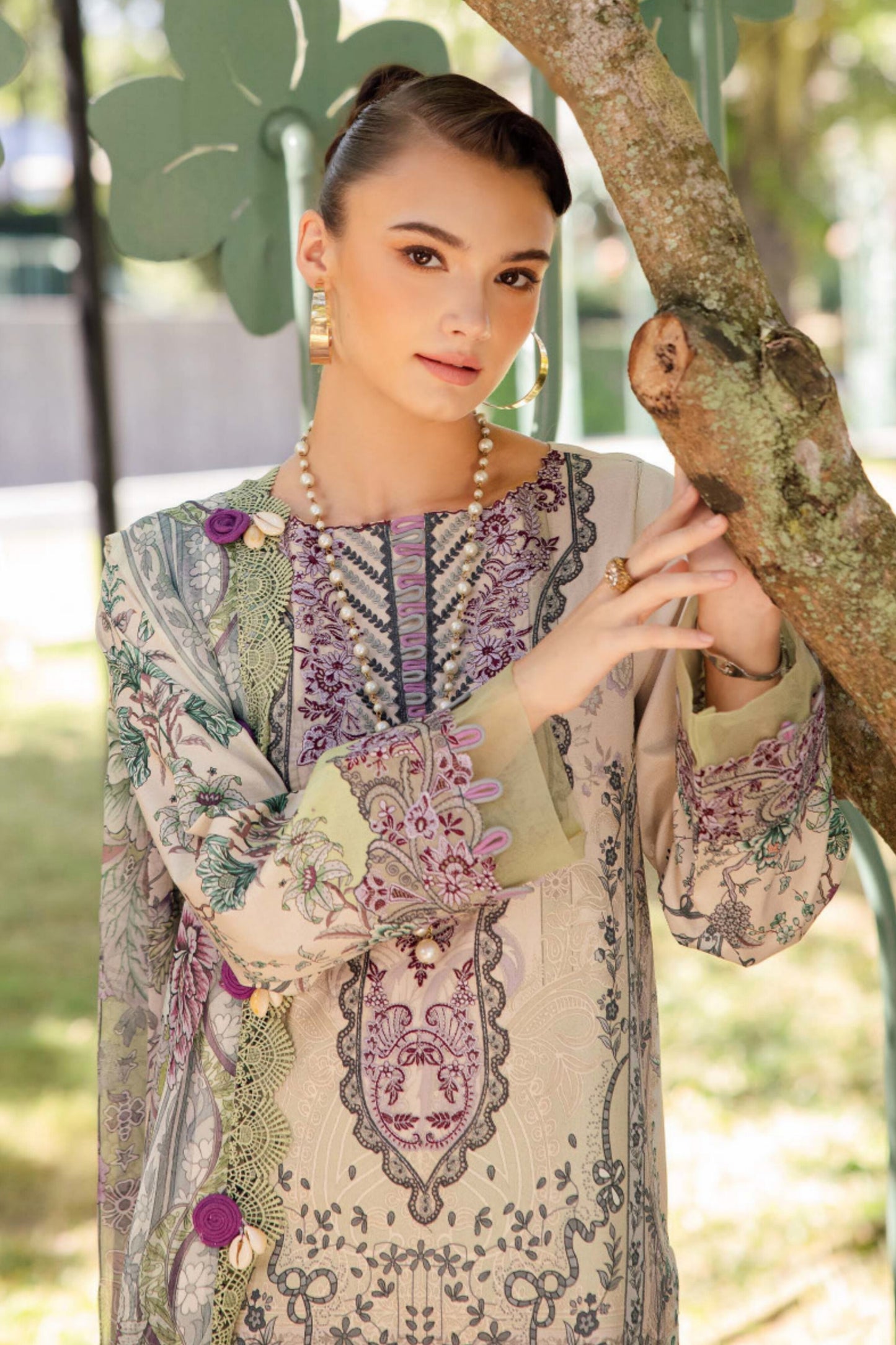 JADE BLISS LAWN EMBROIDERED SS 2025