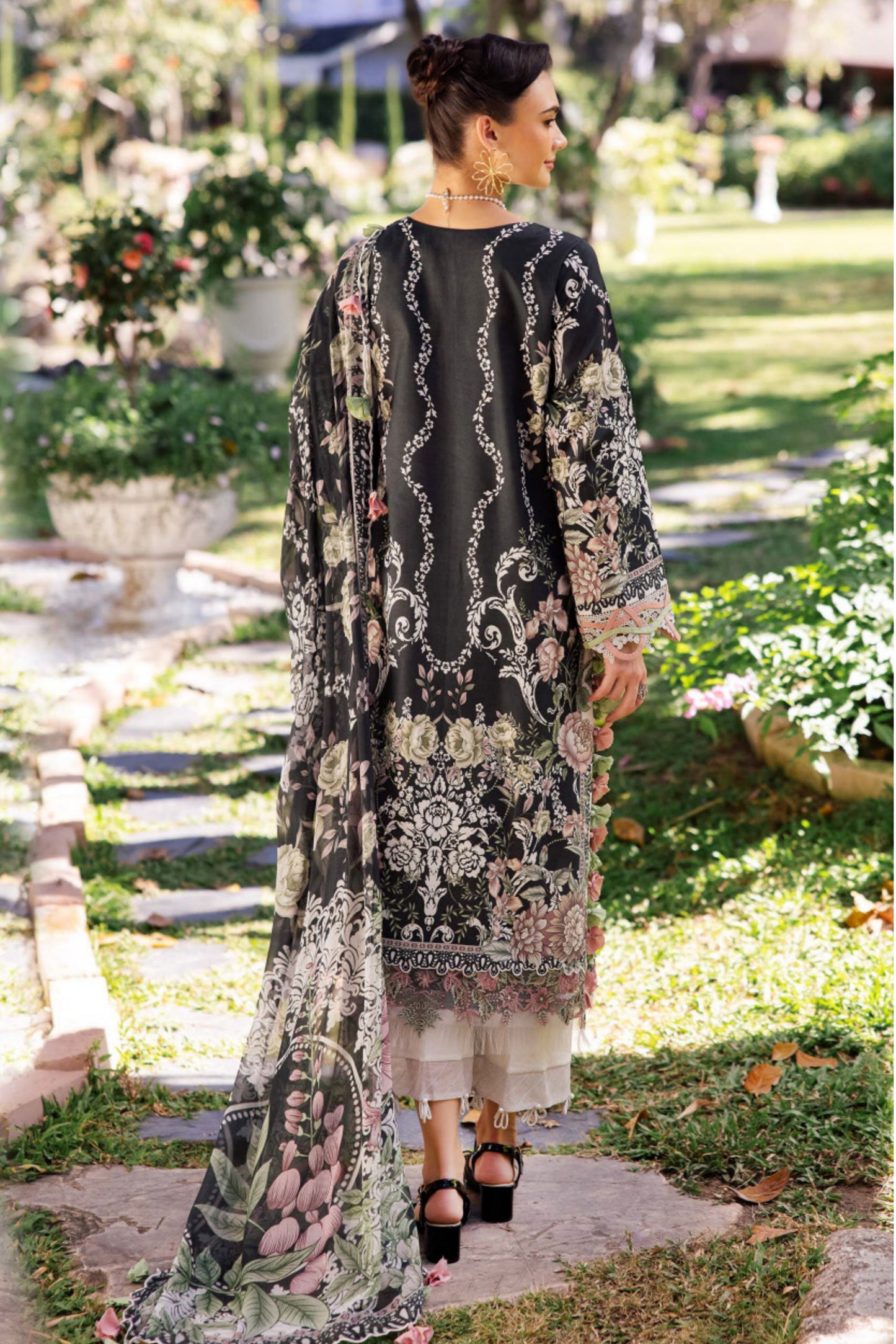 JADE BLISS LAWN EMBROIDERED SS 2025