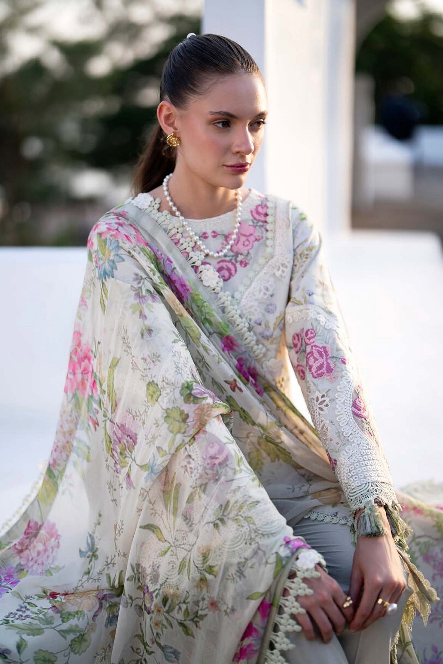 ALIF AJR PRITKARI LAWN EMBROIDERED 2025