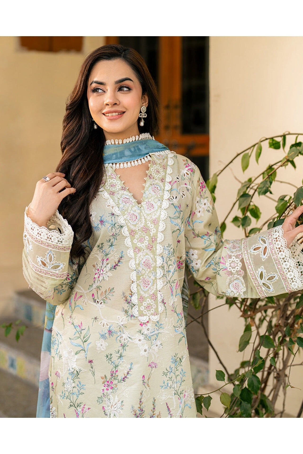 ROHEENAZ AASHIYANA LUXURY LAWN 25