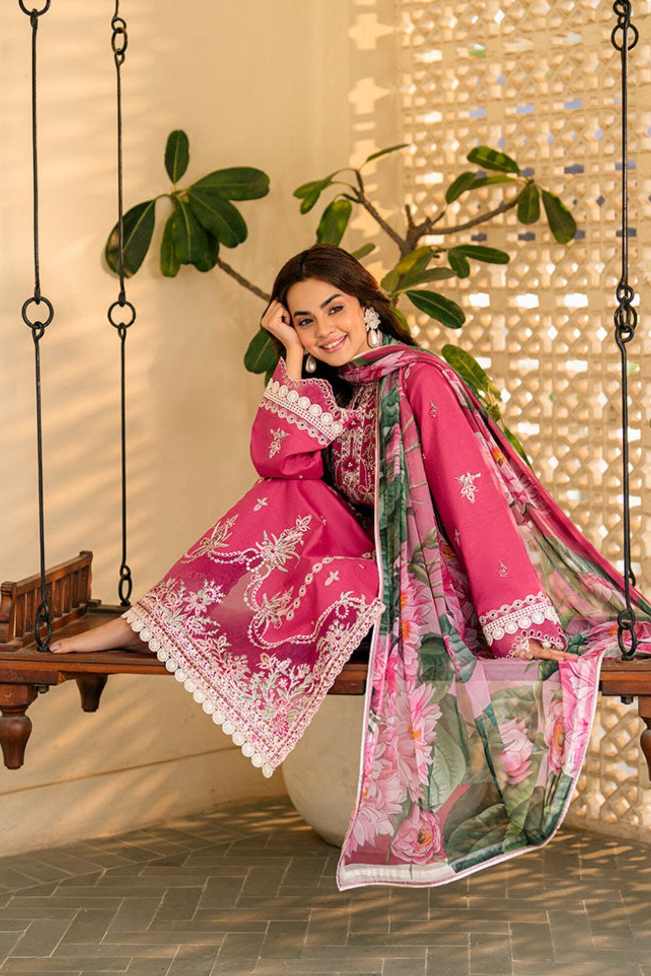 ROHEENAZ AASHIYANA LUXURY LAWN 25