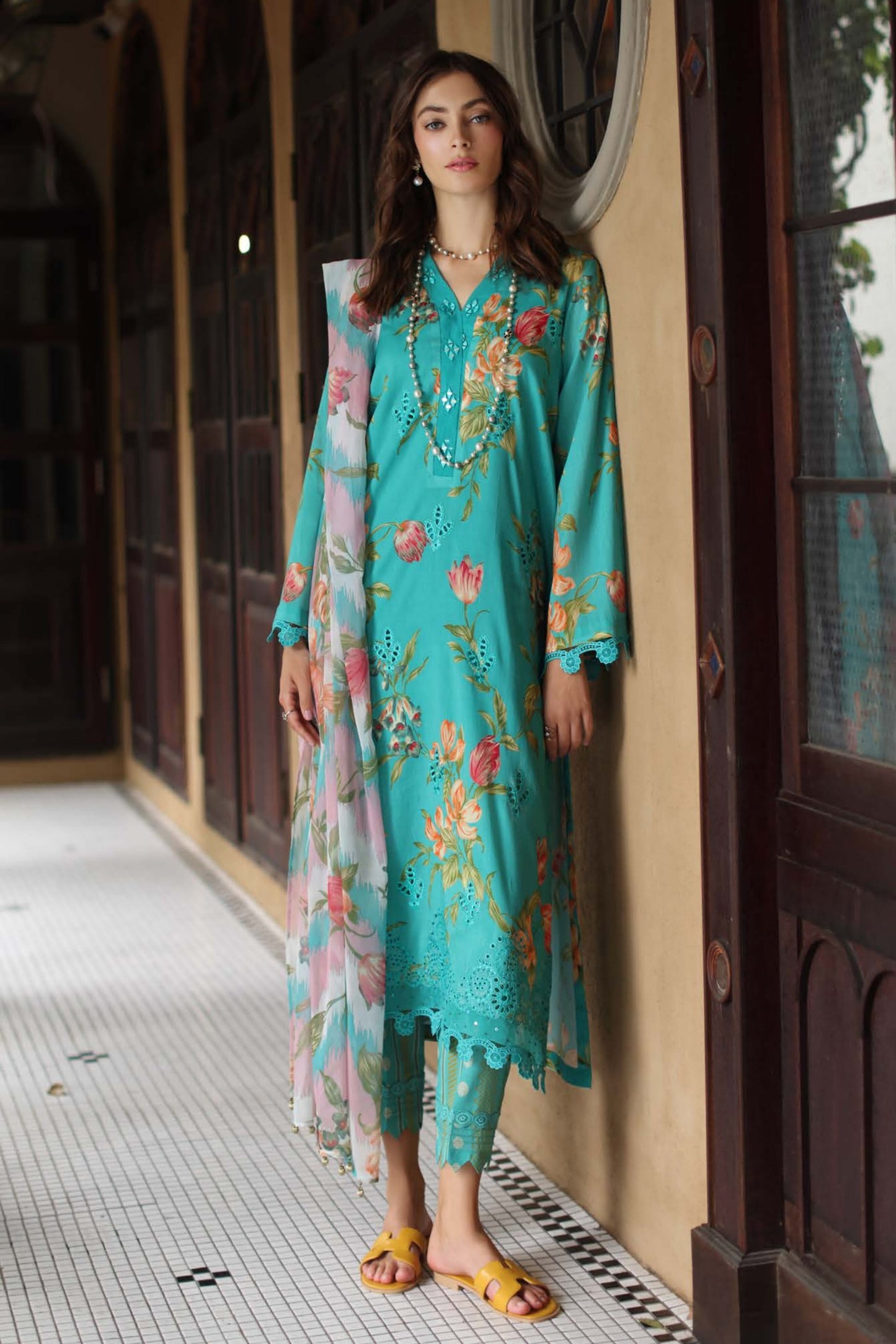 AAFREEN BY RIAZ ARTS CHIKANKARI EMBROIDERED LAWN 2025