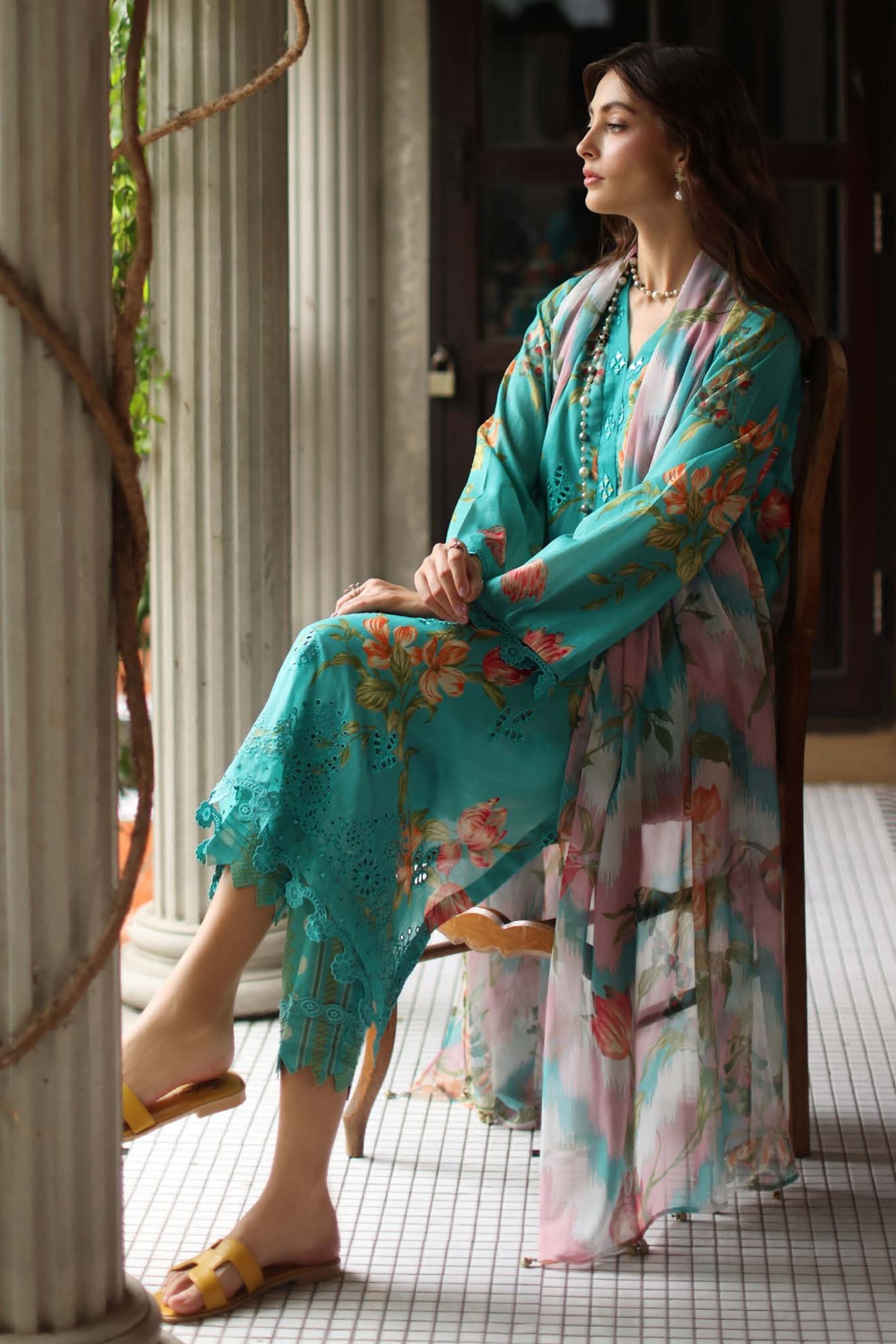 AAFREEN BY RIAZ ARTS CHIKANKARI EMBROIDERED LAWN 2025