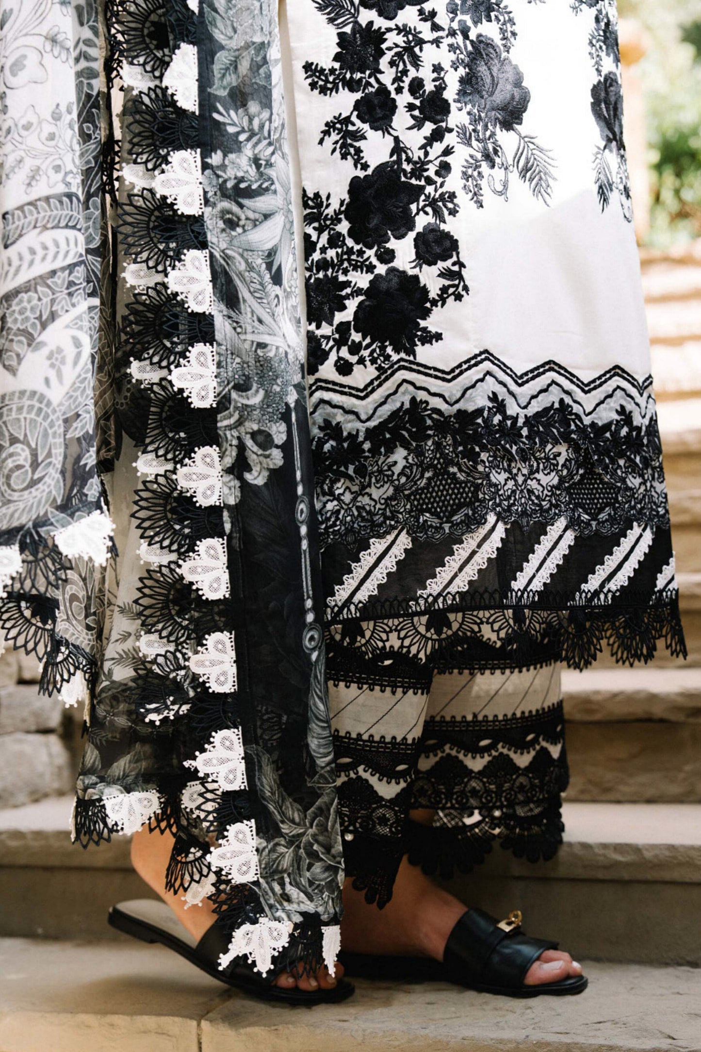 JADE MONOCHROME LAWN EMBROIDERED SUMMER 2025