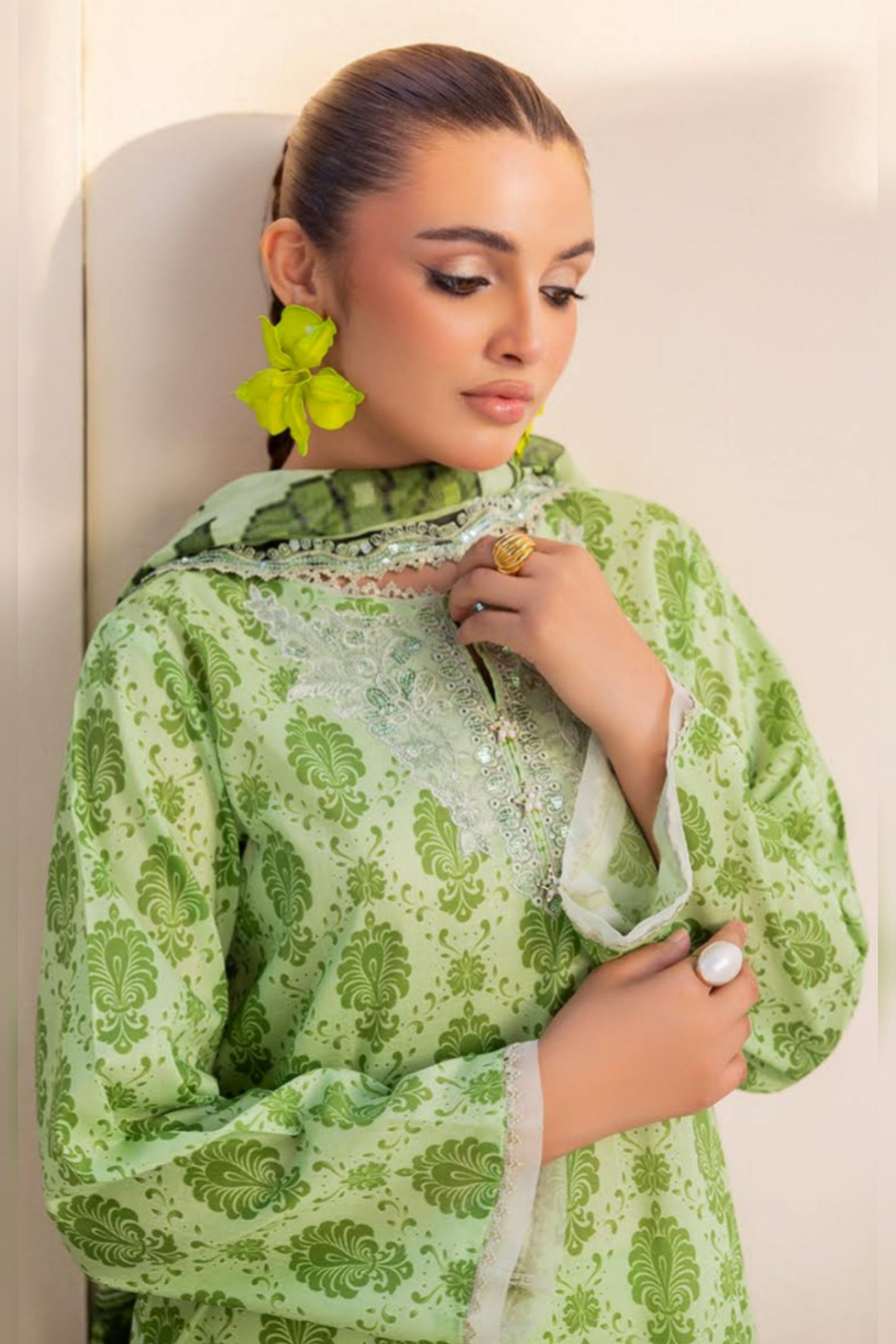 RUHAY SUKHAN VOL 4 LAWN EMBROIDERED COLLECTION 2025